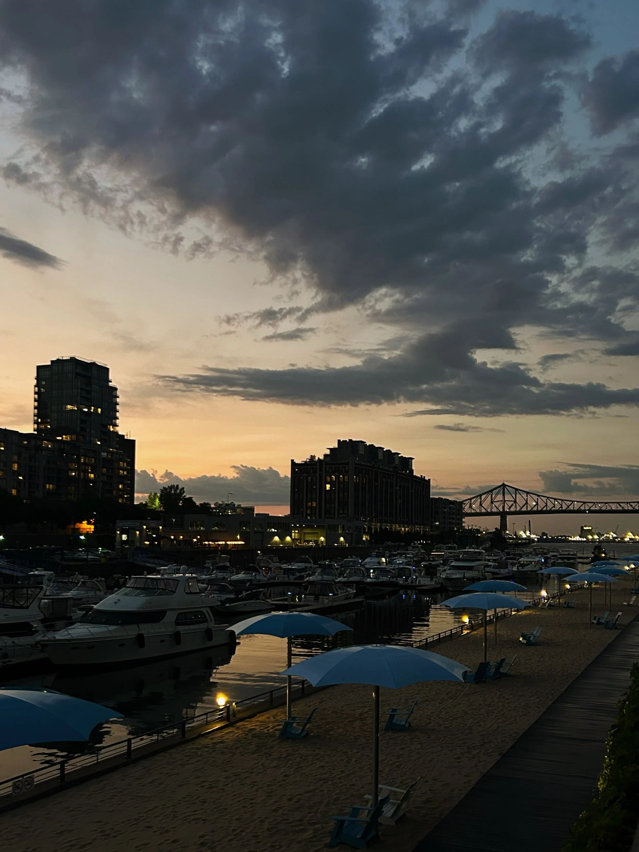 belle ville tout le temps, surtout en &eacute;t&eacute;