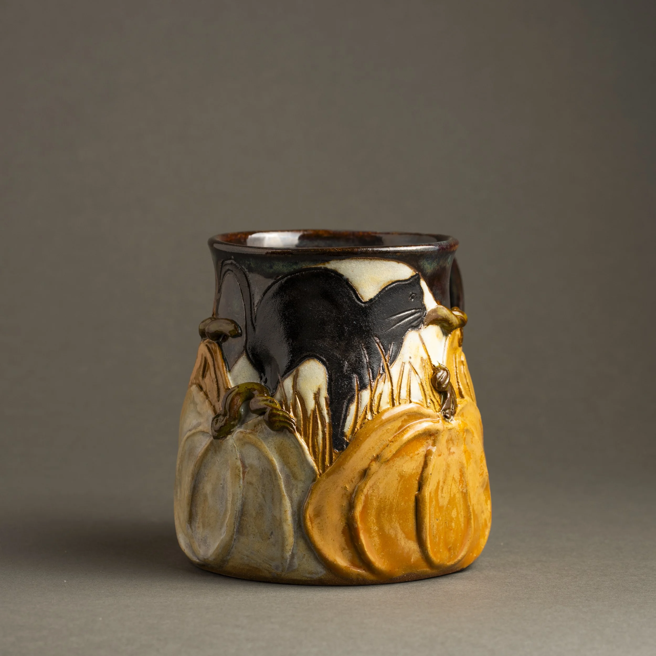 Website-pumpkin-cat-moon-mug_DSC7428.jpg