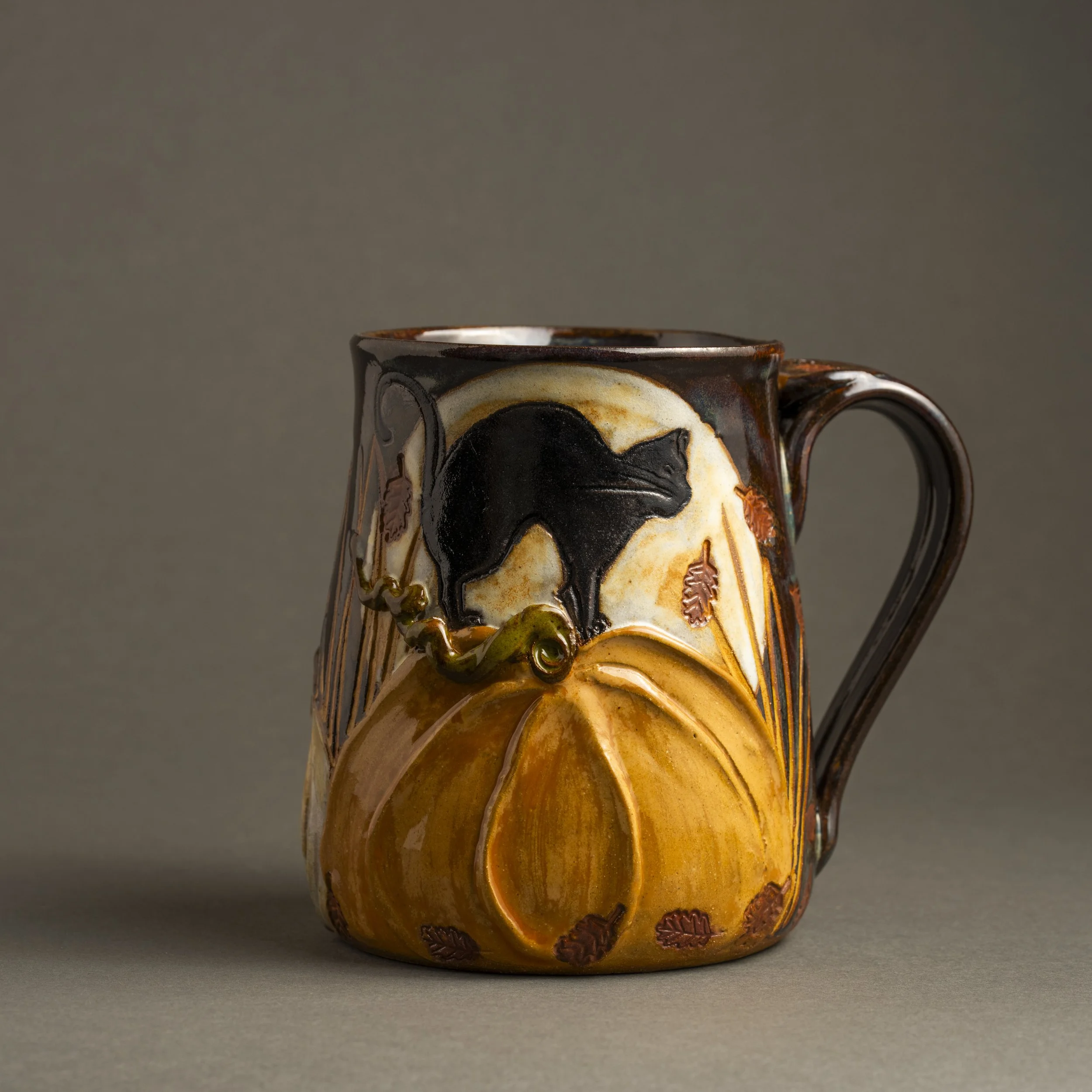 Website-pumpkin-cat-moon-mug-2_DSC7441.jpg