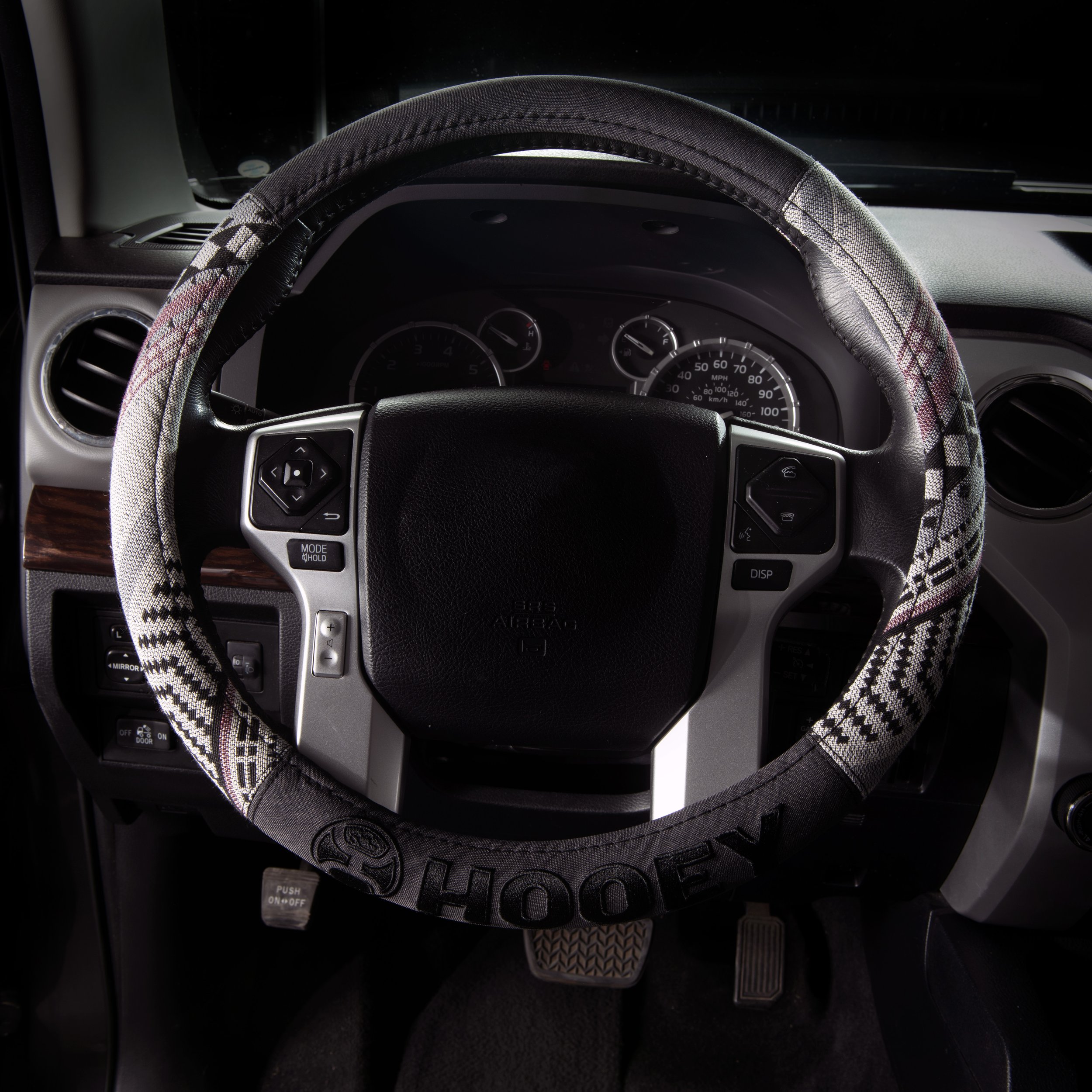 c0001552-902_hoo_auto_swc_hazer-grip_3_inuse.jpg