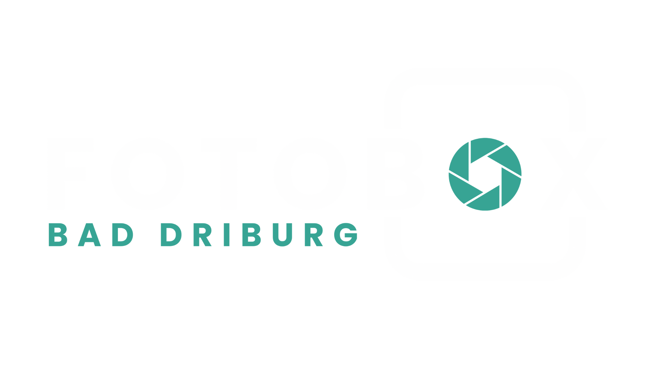 Logo der Fotobox Bad Driburg mit einem stilisierten blauen Kamerasymbol und dem Text »BAD DRIBURG« darunter.
