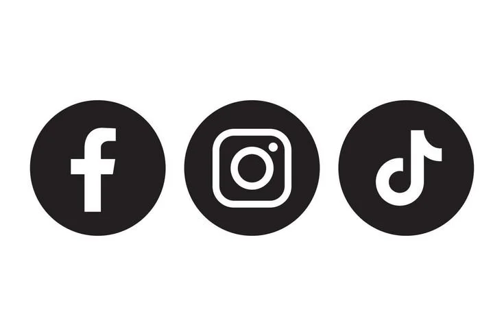 Ícones de redes sociais: Facebook, Instagram e TikTok em círculos pretos com fundo branco.