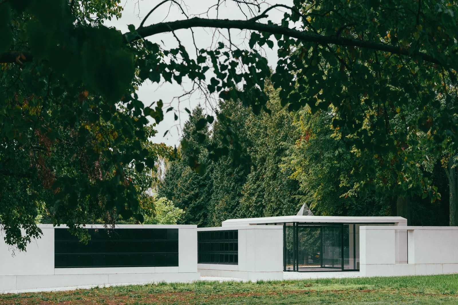 Moschner_kolumbarium Kbely-2.jpg