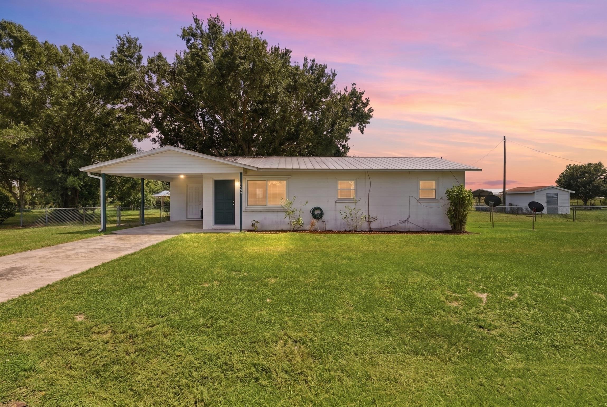 2_1597 se tangelo dr-001.jpg