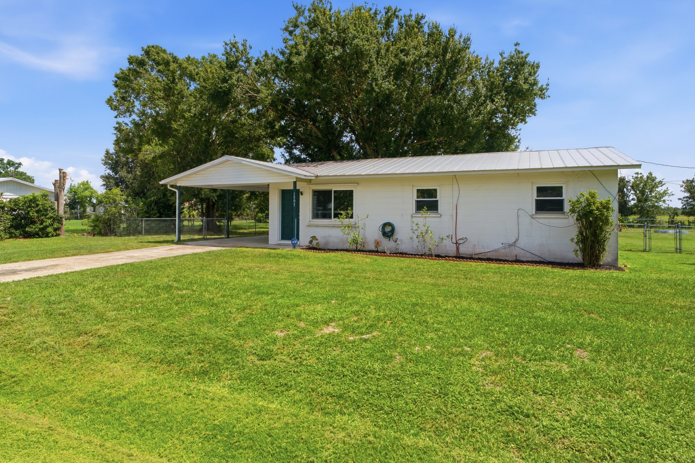 6_1597 se tangelo dr-003.jpg