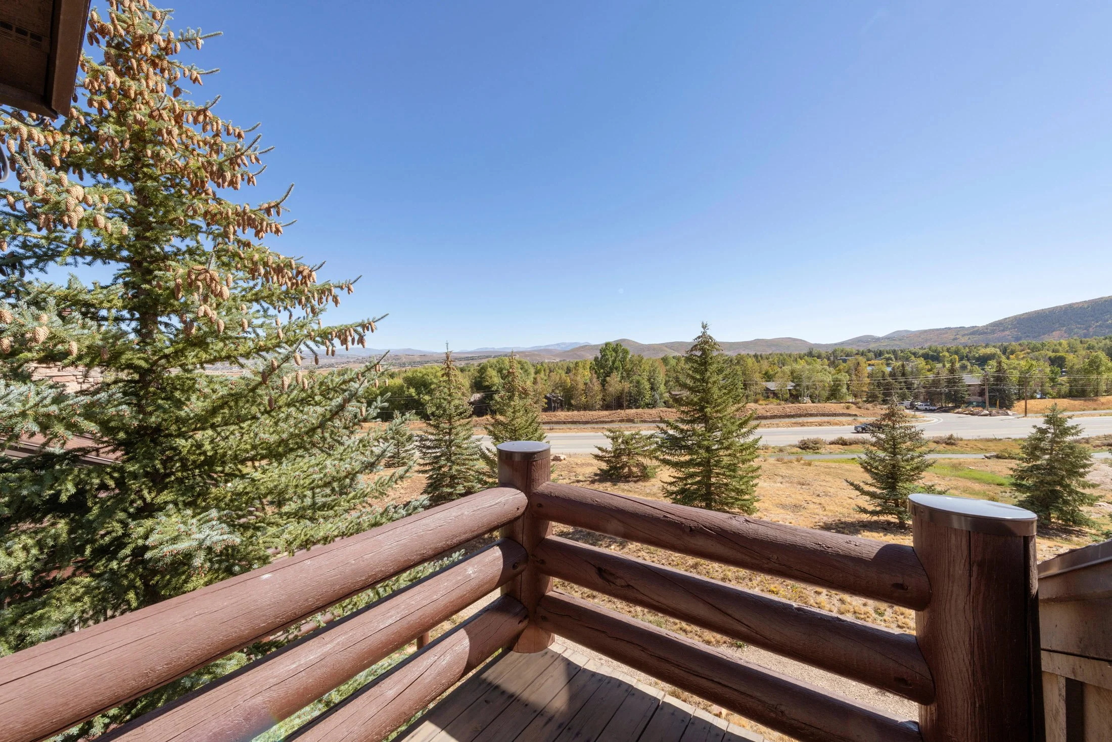 22 5221 Cove Canyon Dr Park City-print-030-014-DSC 8024-4200x2800-300dpi.jpg