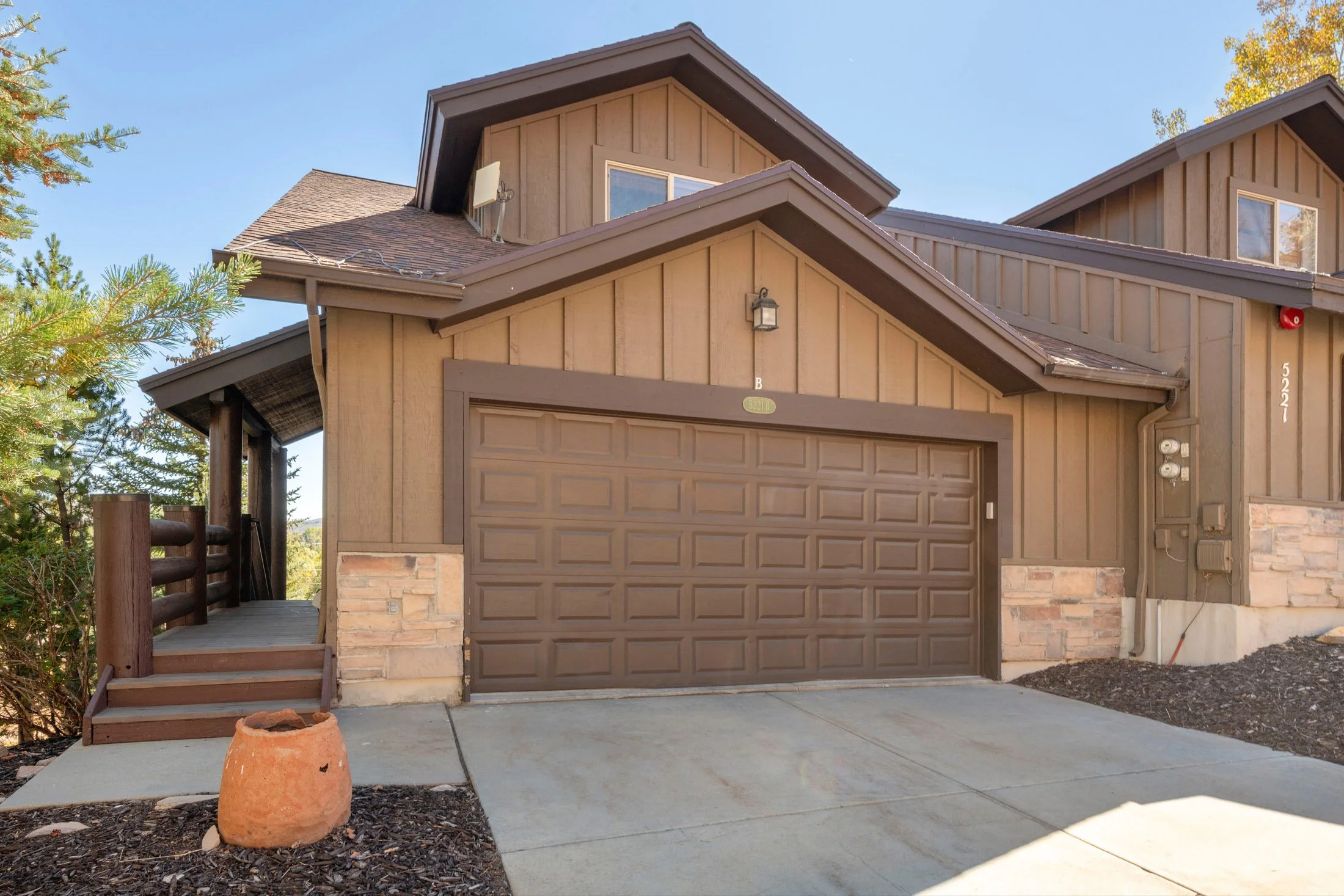 1b 5221 Cove Canyon Dr Park City-print-037-032-DSC 8034-4200x2800-300dpi.jpg