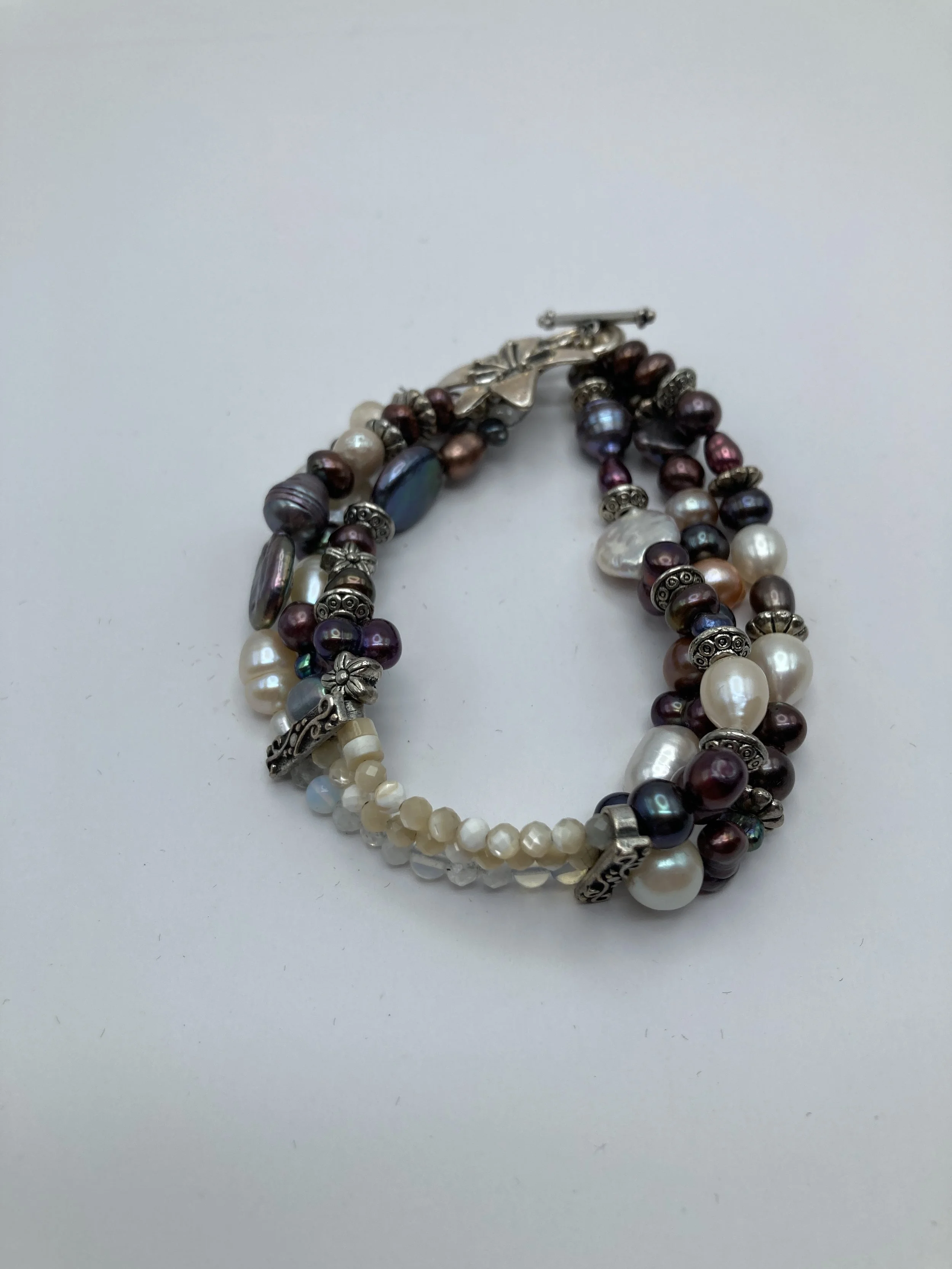 bracelet Multi type Pearls