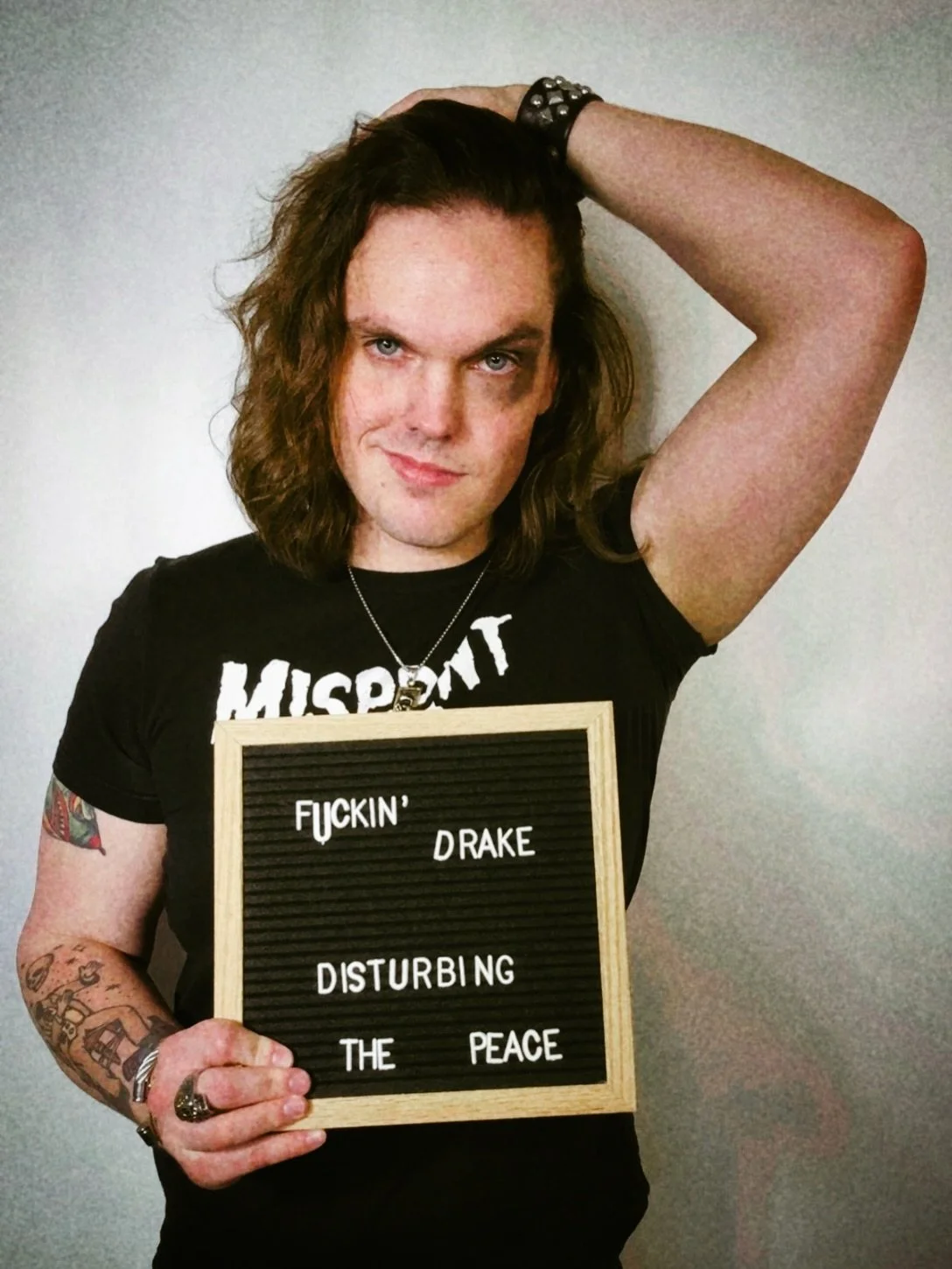 🚨 MEET THE BAND 🚨
Name: F*ckin&rsquo; Drake
Weapon of choice: Bass guitar
Crime: Disturbing The Peace
Quote: &ldquo;If I can see your balls, your guitar is not low enough.&rdquo;
Bio: A true Vegas native, Fuckin&rsquo; Drake cut his teeth playing i