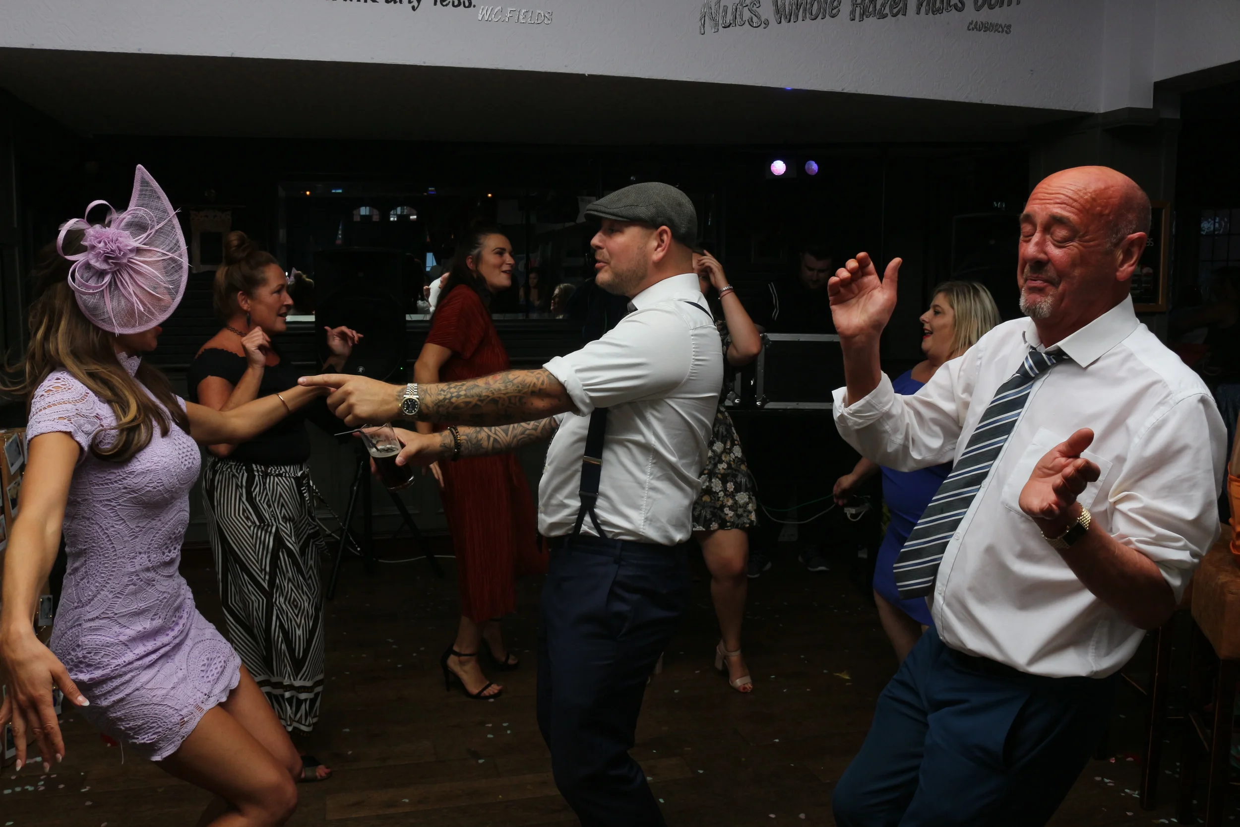 wedding parrty photograph.webp