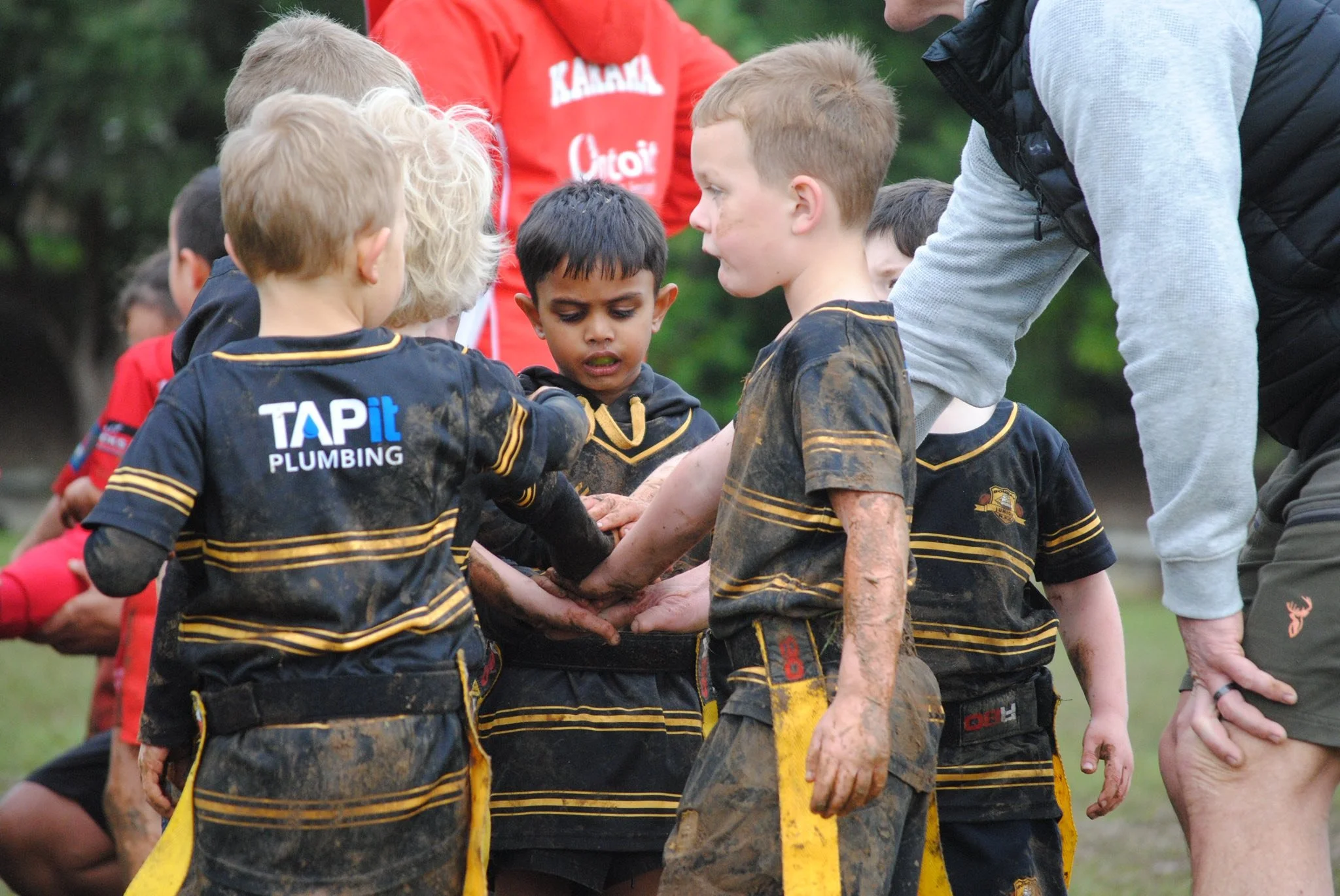 Tairāwhiti festival - young boys in huddle 