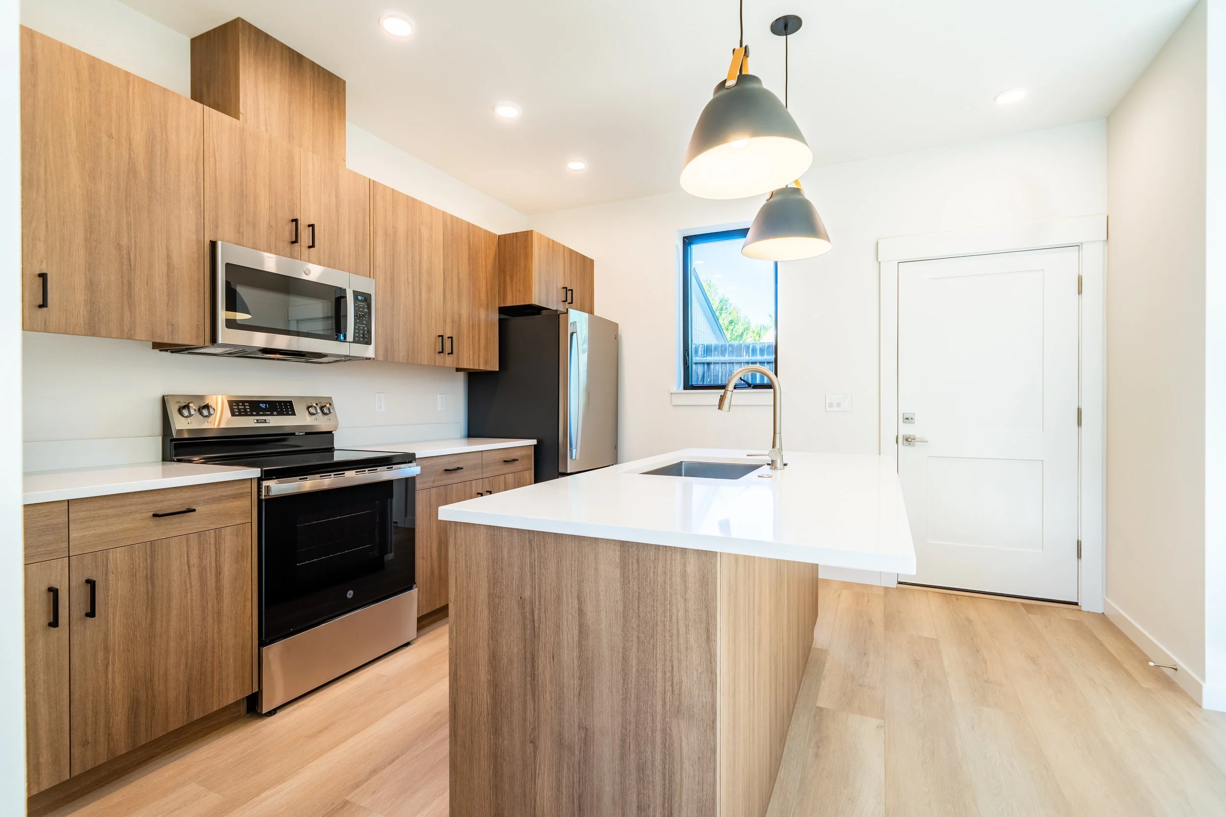 RH - 19th St Redmond 2br-14.jpg