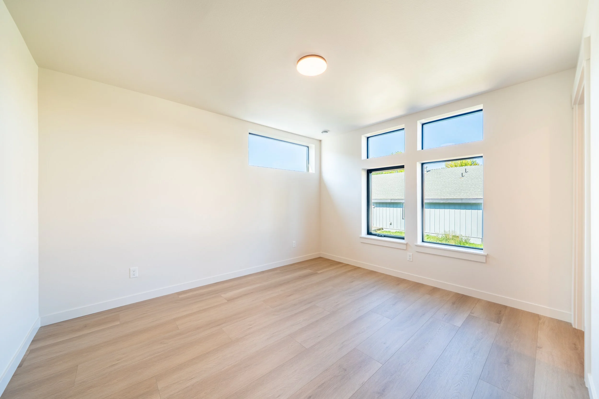 RH - 19th St Redmond 3br-06.jpg