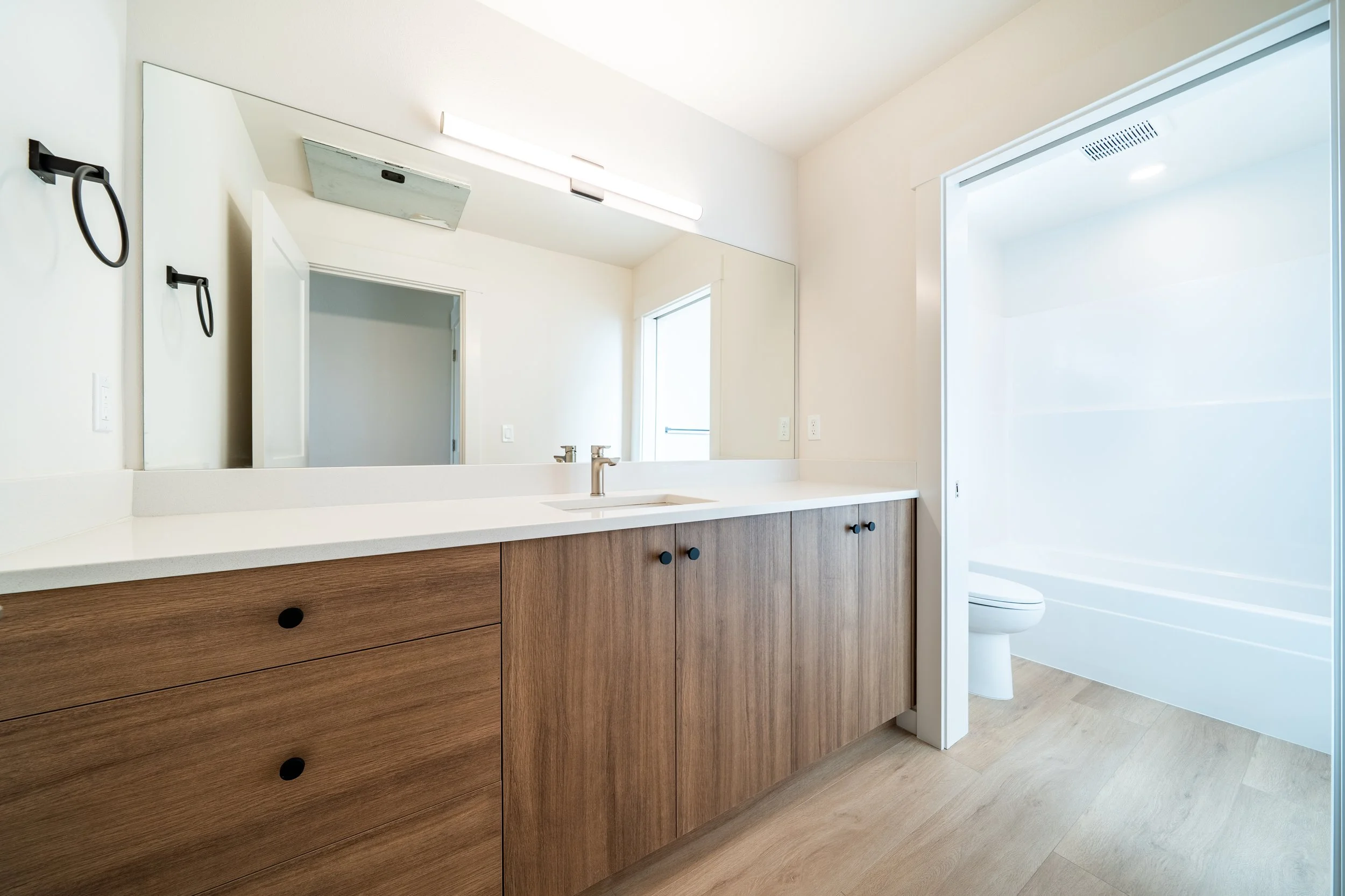 RH - 19th St Redmond 2br-07.jpg