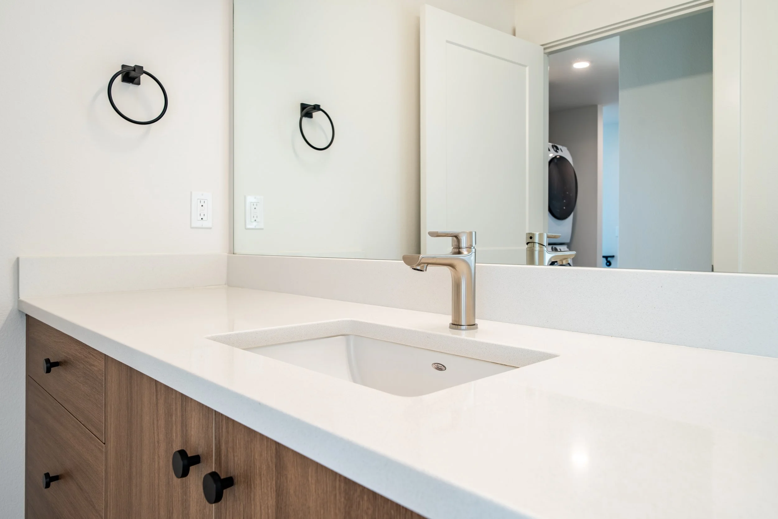 RH - 19th St Redmond 2br-09.jpg