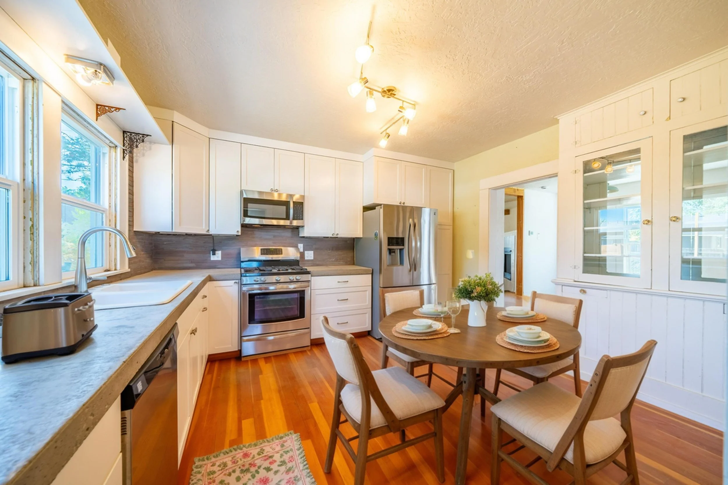Kitchen Virtual Staging 2.jpeg