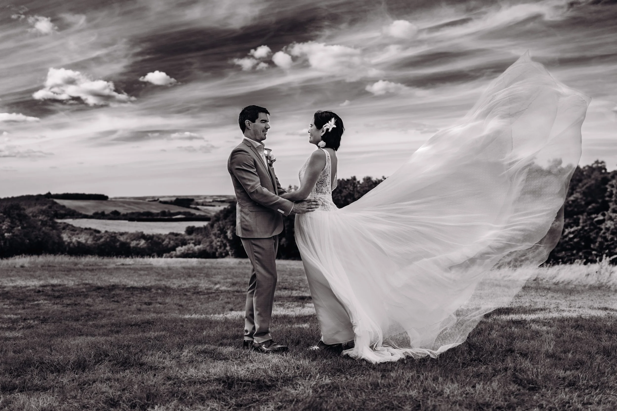 La retouche de vos photos de mariage : pourquoi cela vaut le coup d'attendre ?