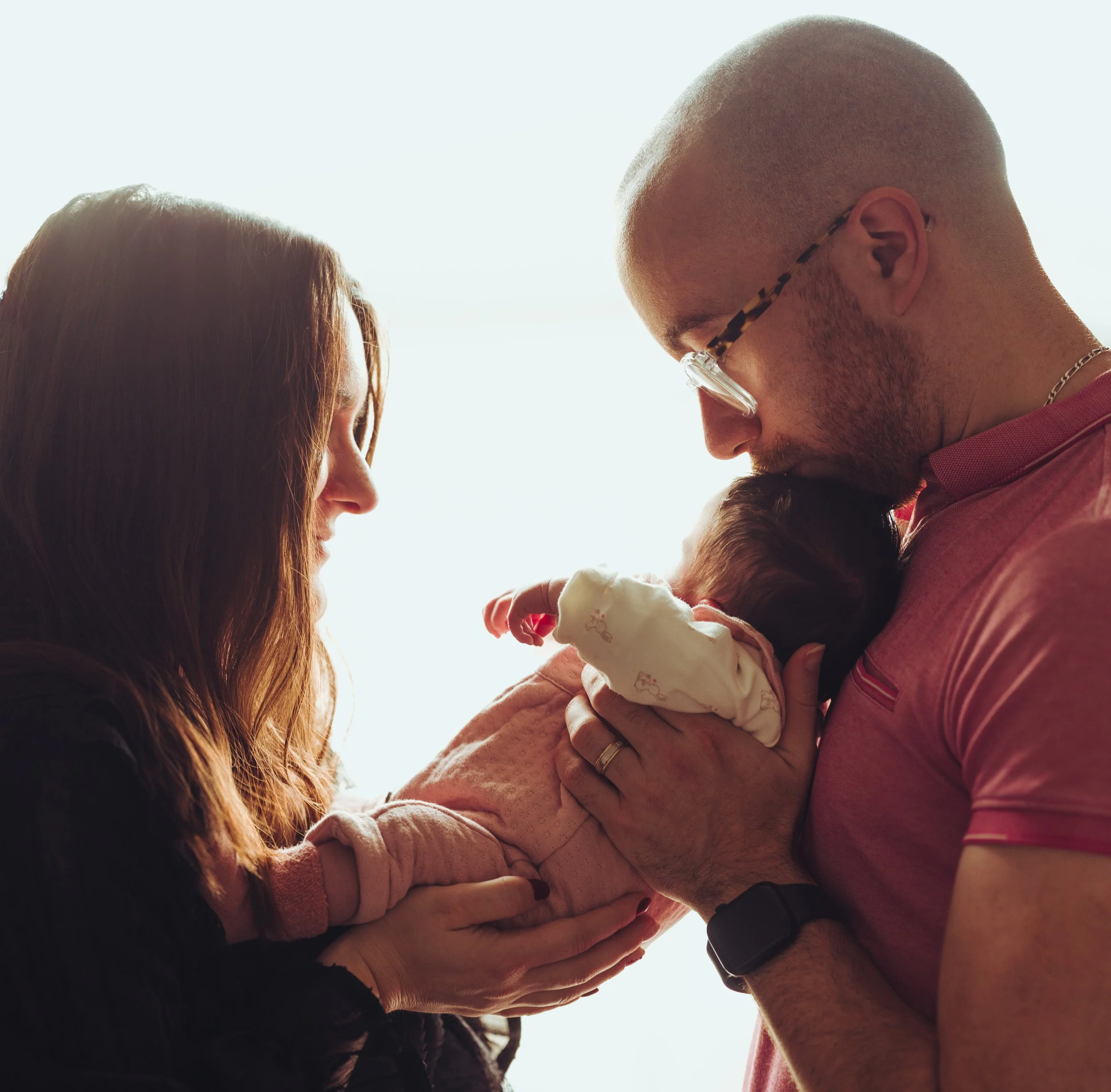 Séance photo de grossesse et naissance à Toulouse, en Occitanie par un photographe professionnel et bienveillant.