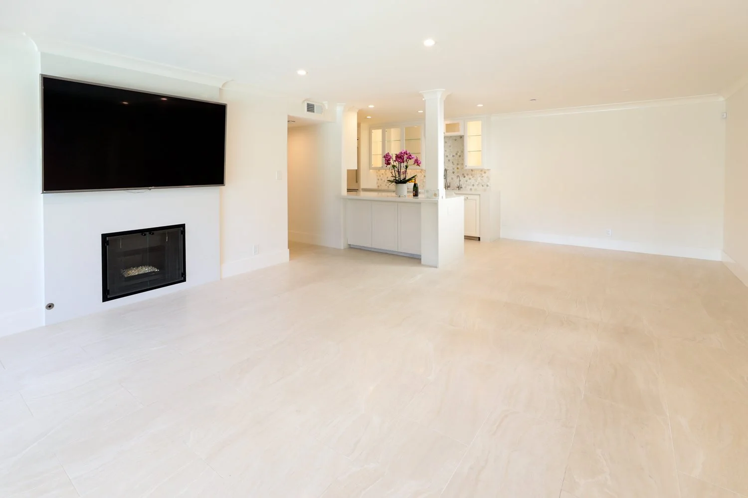 5-226 W EdithMLS.jpg