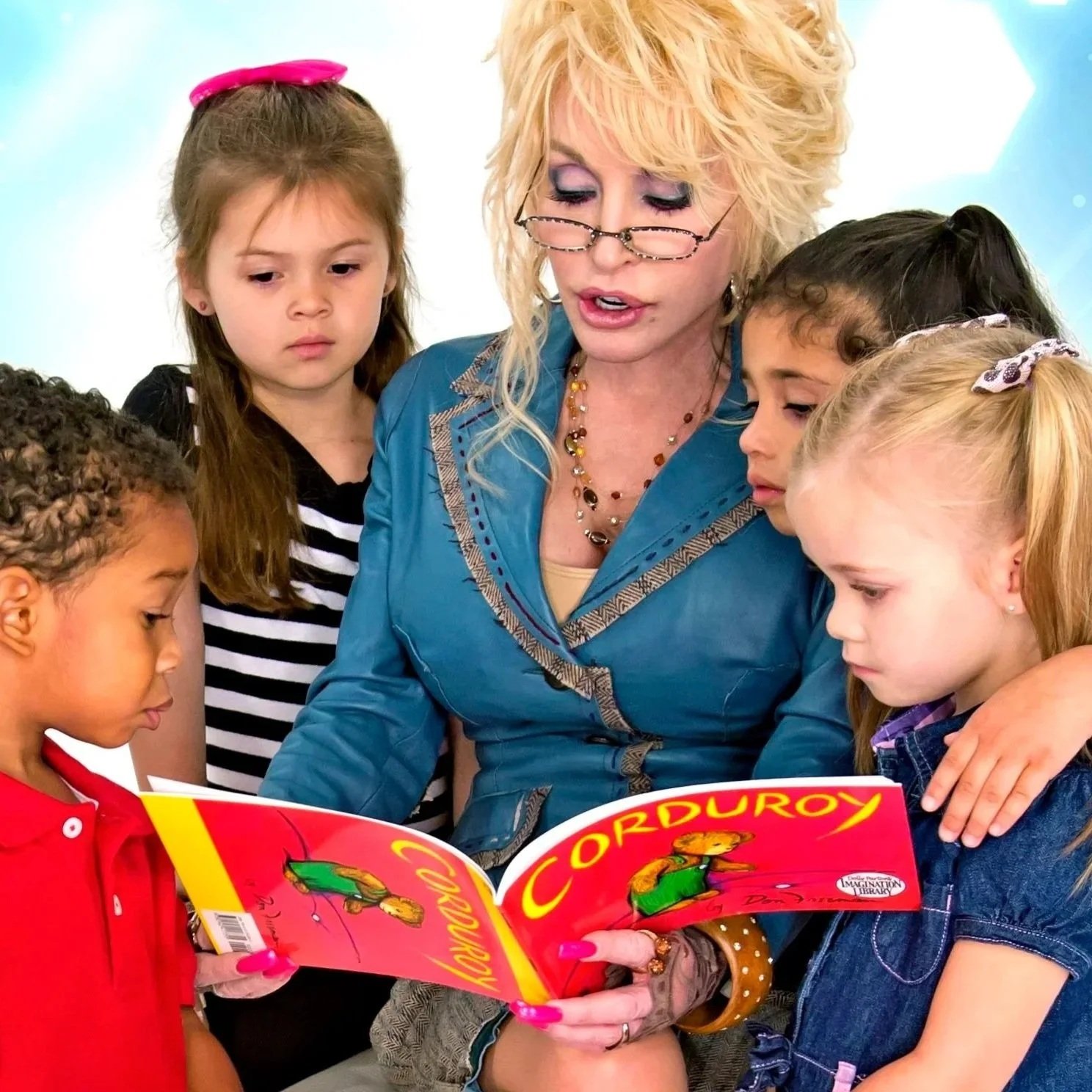 Dolly Parton reading to kids