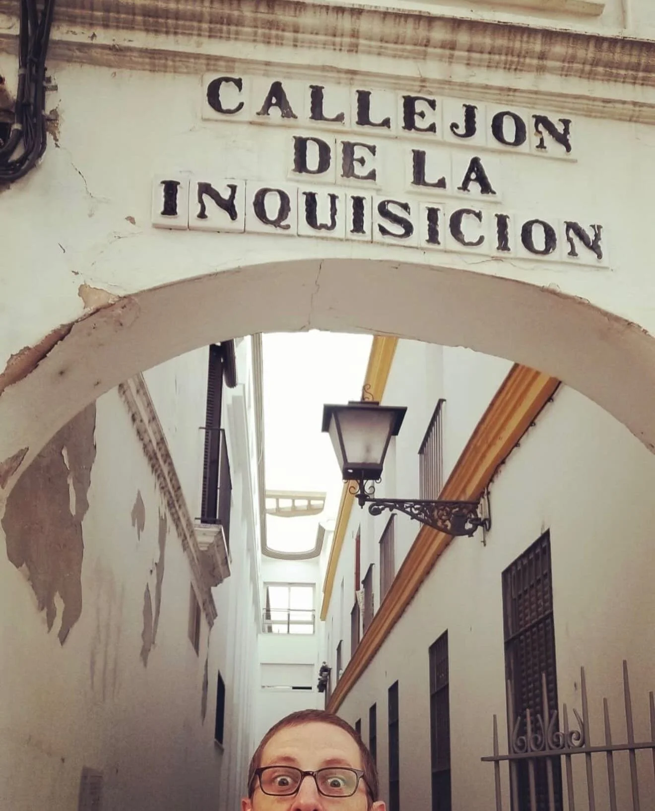 Inspired by @florida.folk.history &lsquo;s research journey and reposted from @native.neapolitan with added photo

Callej&oacute;n de la Inquisici&oacute;n in Seville, Spain, 2018

This 35-meter passage was the final transit for prisoners entering th