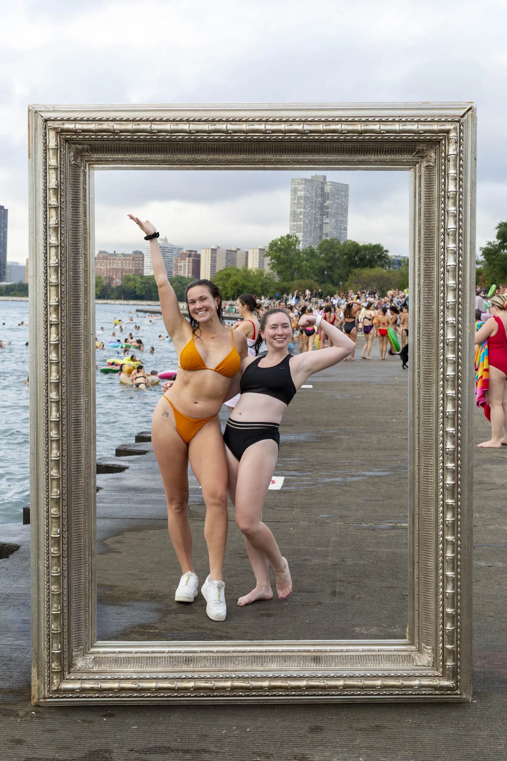 26_FramedinChicago_MontroseHarborSwimSocialForWebsite-19.jpg