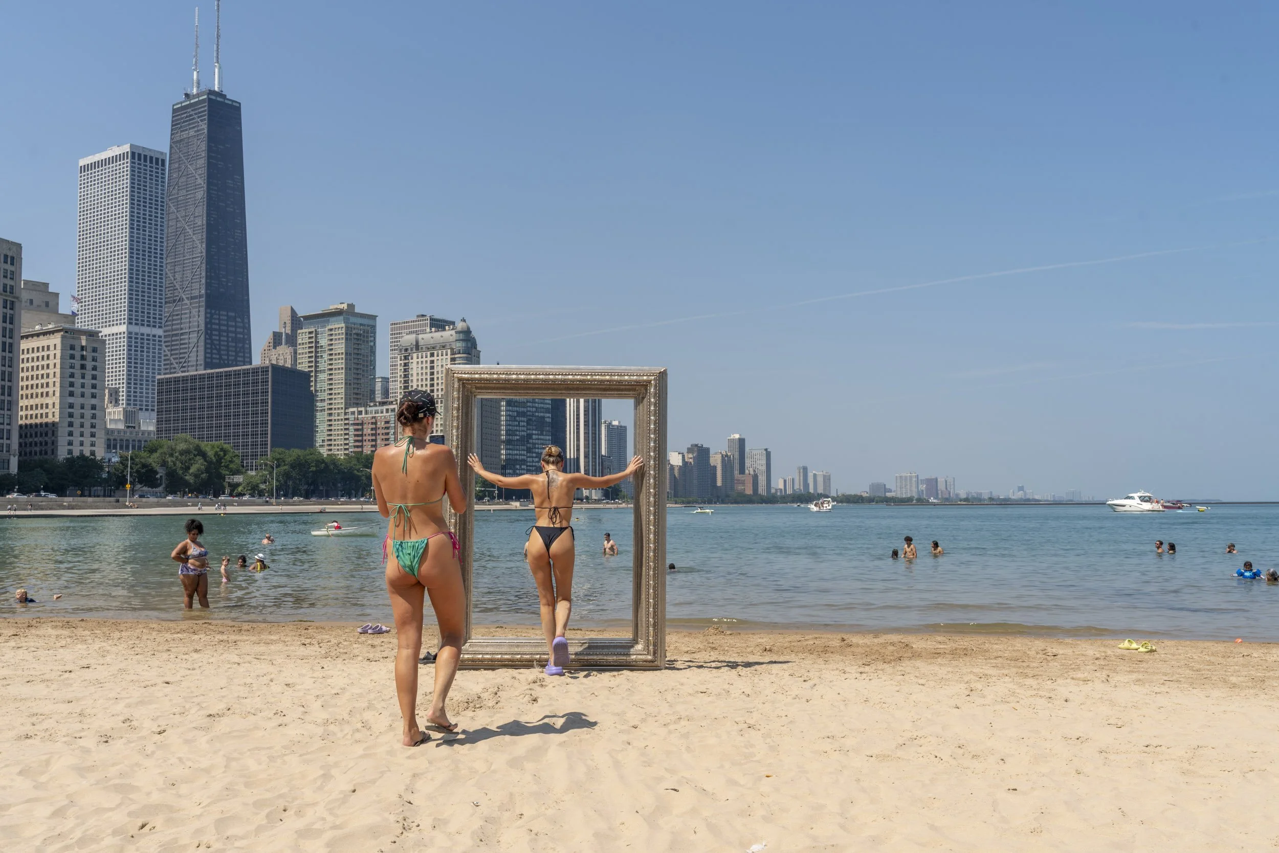 26_FramedinChicago_OhioStreetBeach_ForWebsite-15.jpg