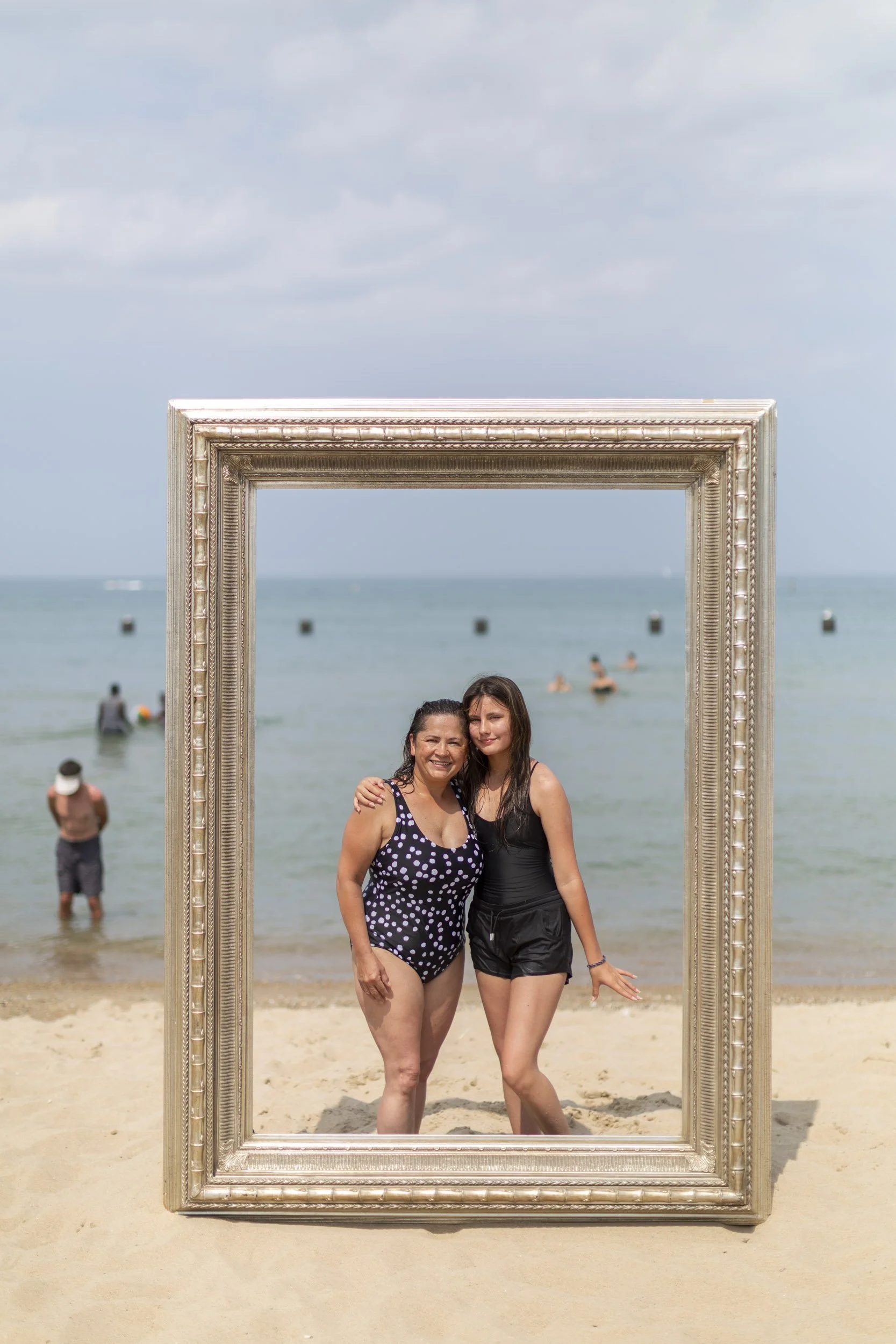 26_FramedinChicago_NorthAvenueBeach_ForWebsite-14.jpg