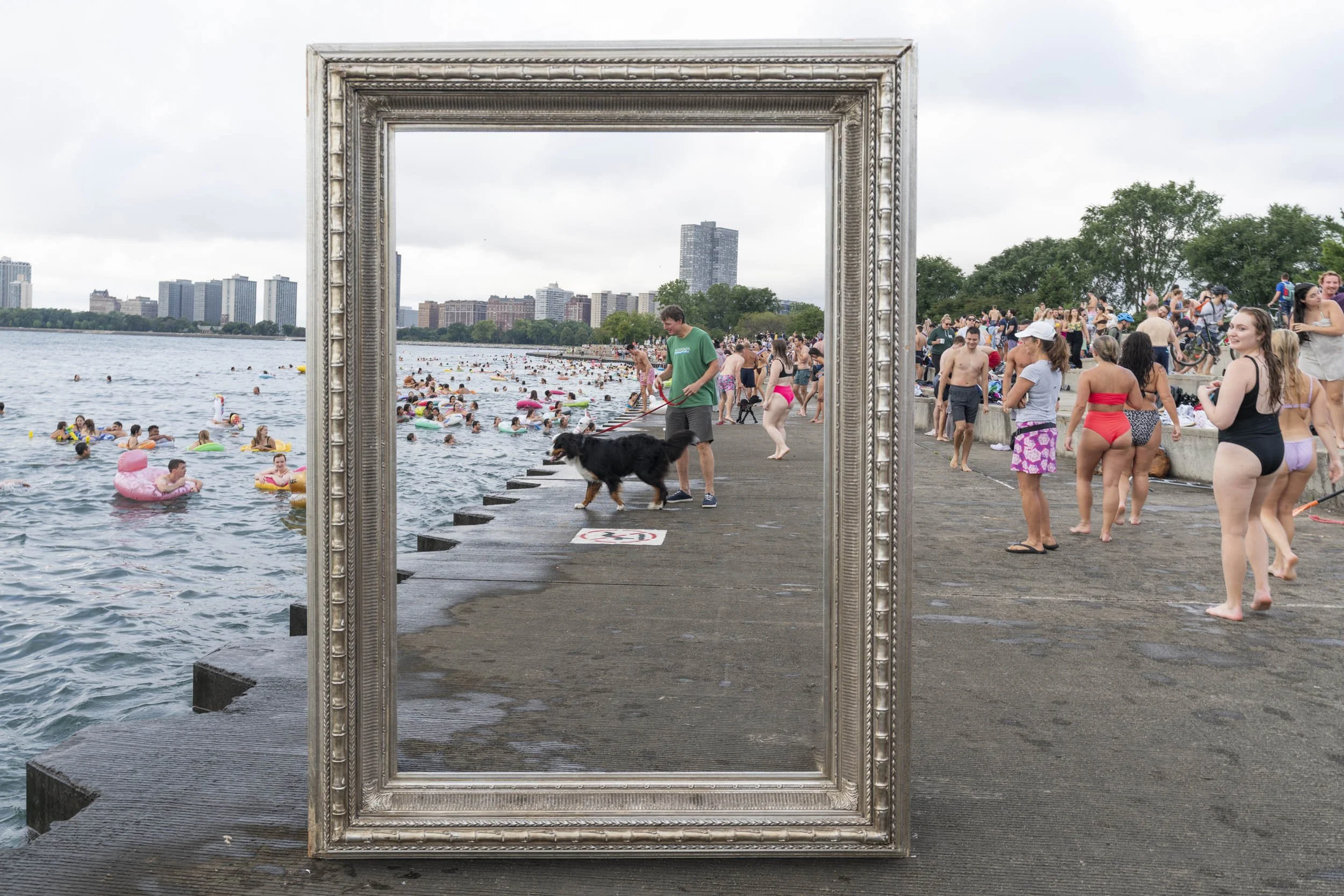 26_FramedinChicago_MontroseHarborSwimSocialForWebsite-13.jpg