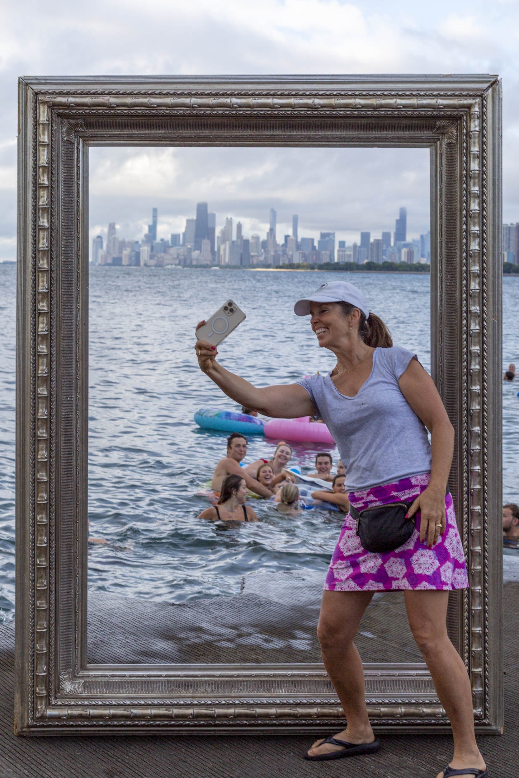26_FramedinChicago_MontroseHarborSwimSocialForWebsite-10.jpg
