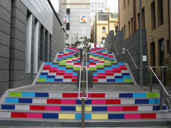 magda-sayeg-fiber-art-installation2011-09_Sydney.jpg