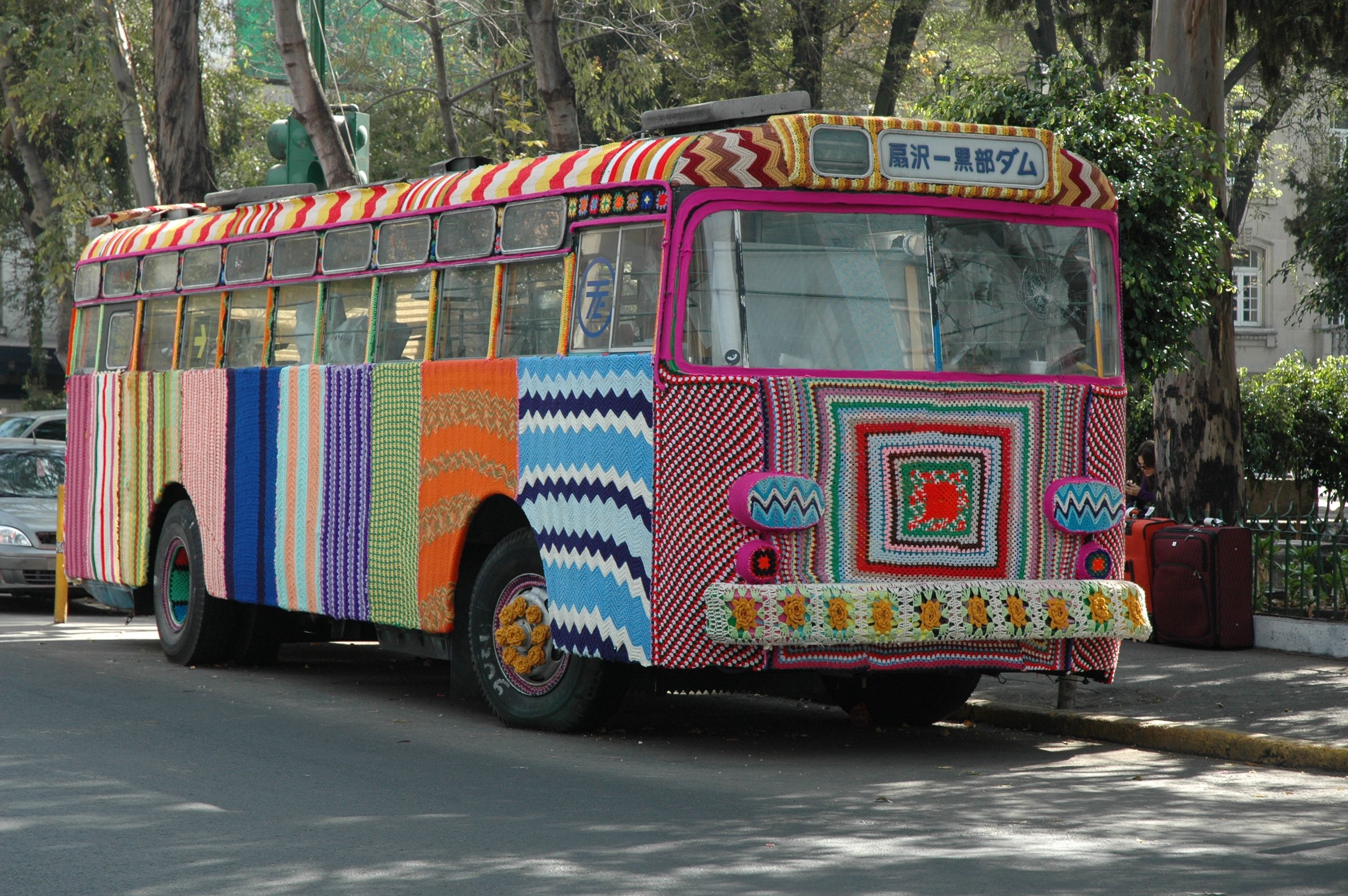 magda-sayeg-fiber-art-installationbus_Cesar_Ortega_f_hires_11-08.jpg