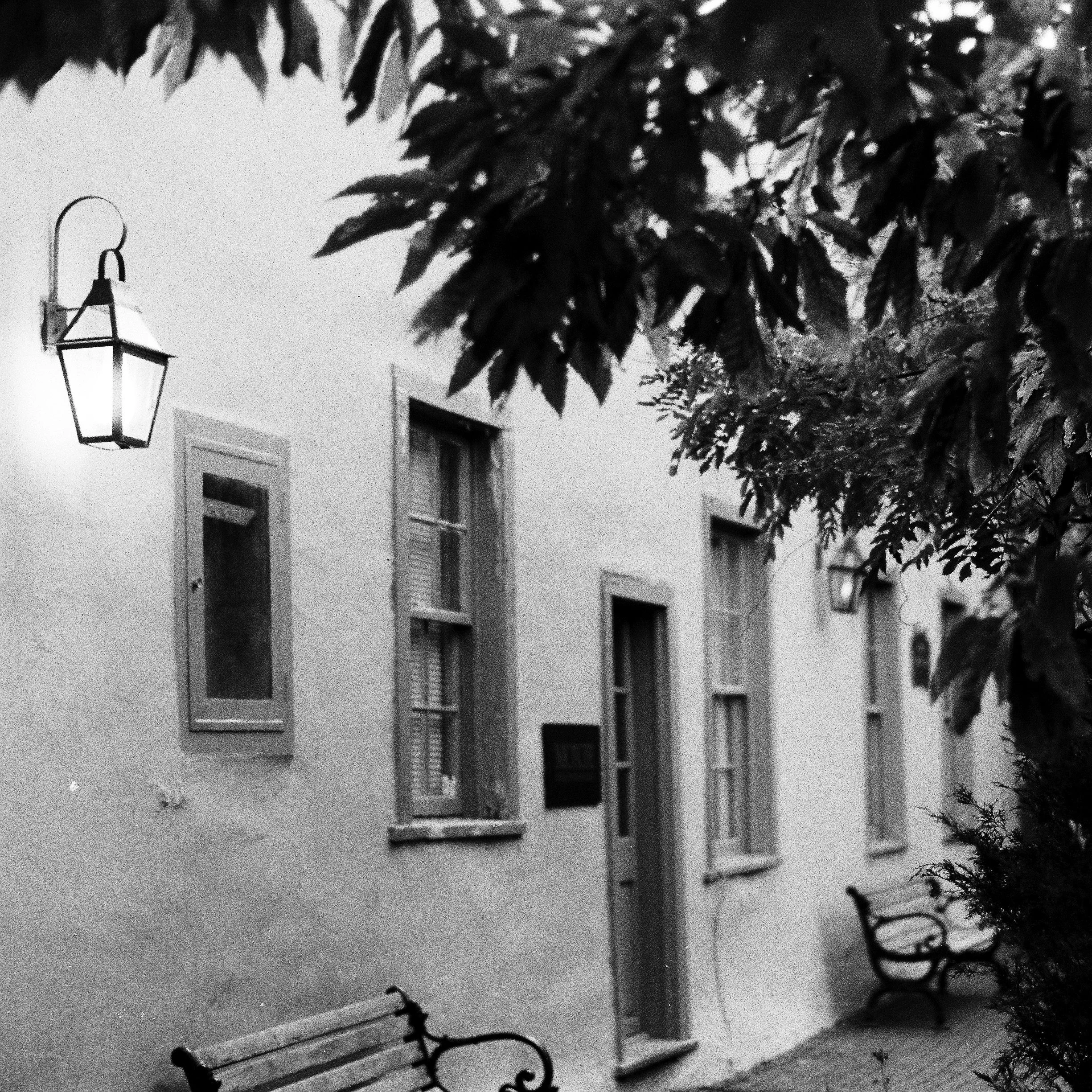 R1-09305-0005 GGG.jpg