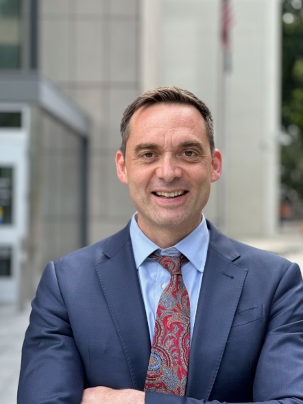 Judge Jeff Auxier endorsing Laura Maurer Rowan for Multnomah County Circuit Court Judge.