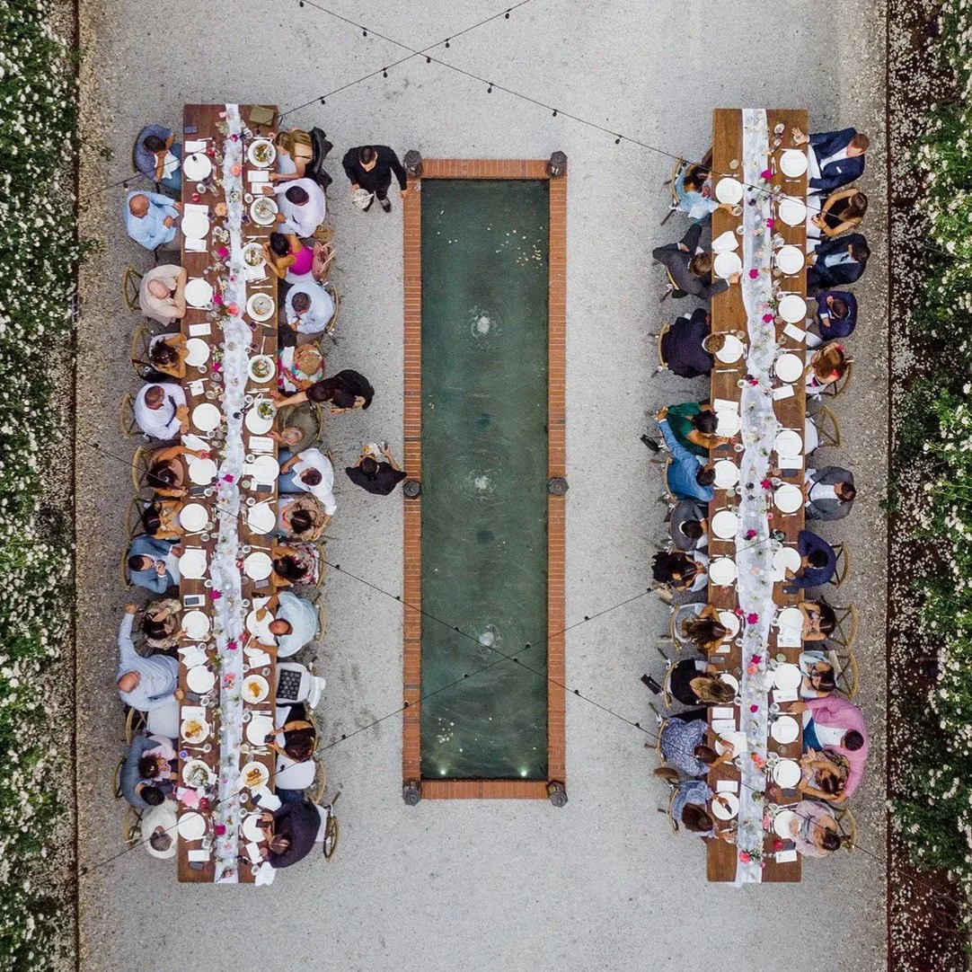 Rose garden, alfresco dining, candlelight, warm spring nights&mdash;an effortless recipe for the perfect rehearsal dinner.

Venue: @valleyrockinn 
Photo: @alexwphotography 
Floral: @iviejoyfloralarts