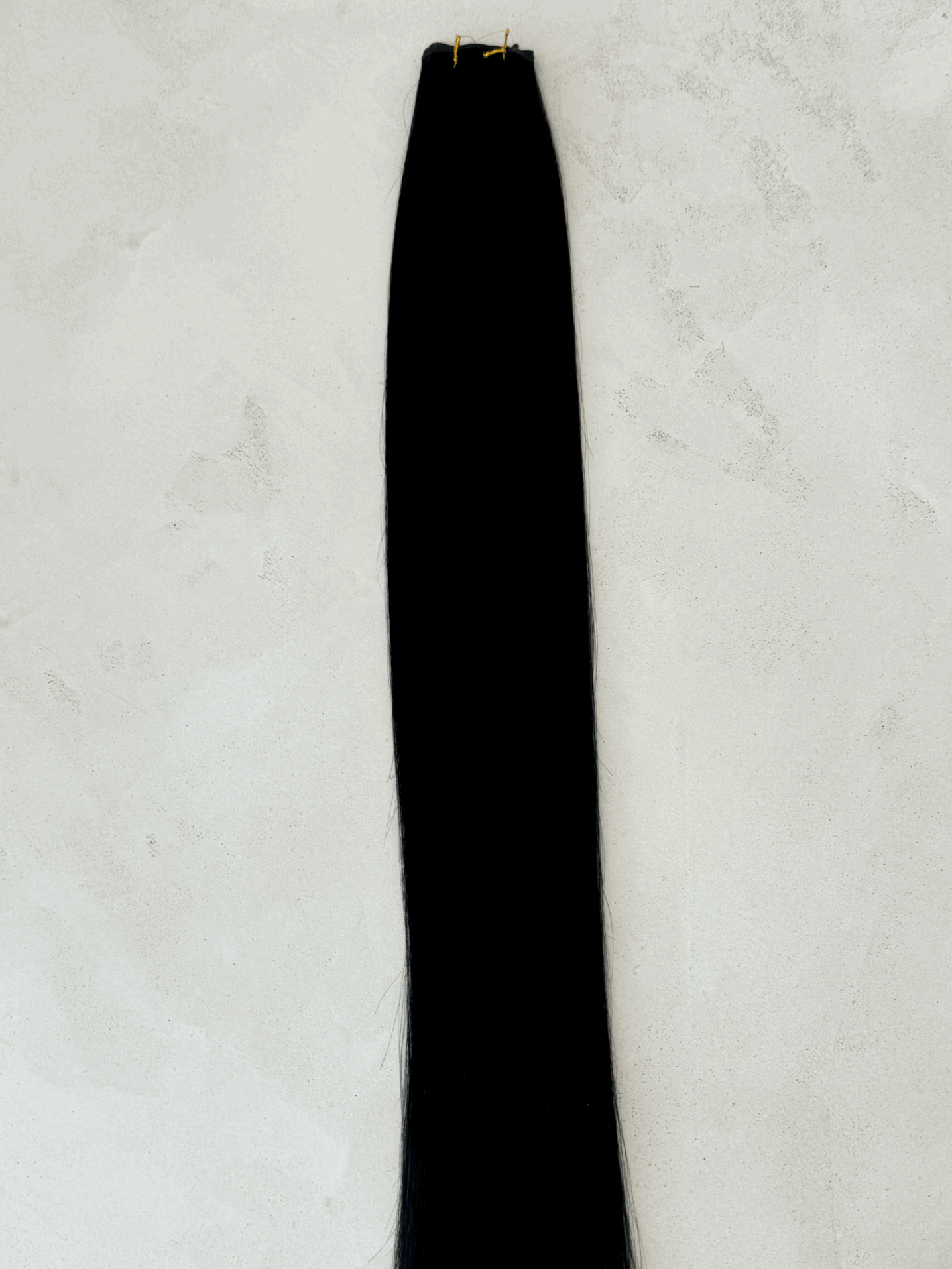 JET BLACK ( PER BUNDLE IS 50 GRAMS)  22 inches