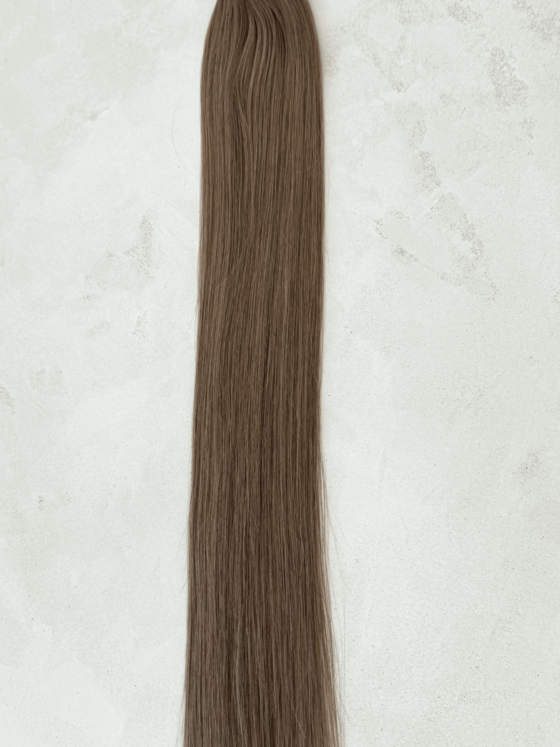 2D ASH BROWN ( PER BUNDLE IS 50 GRAMS ) 22 inches