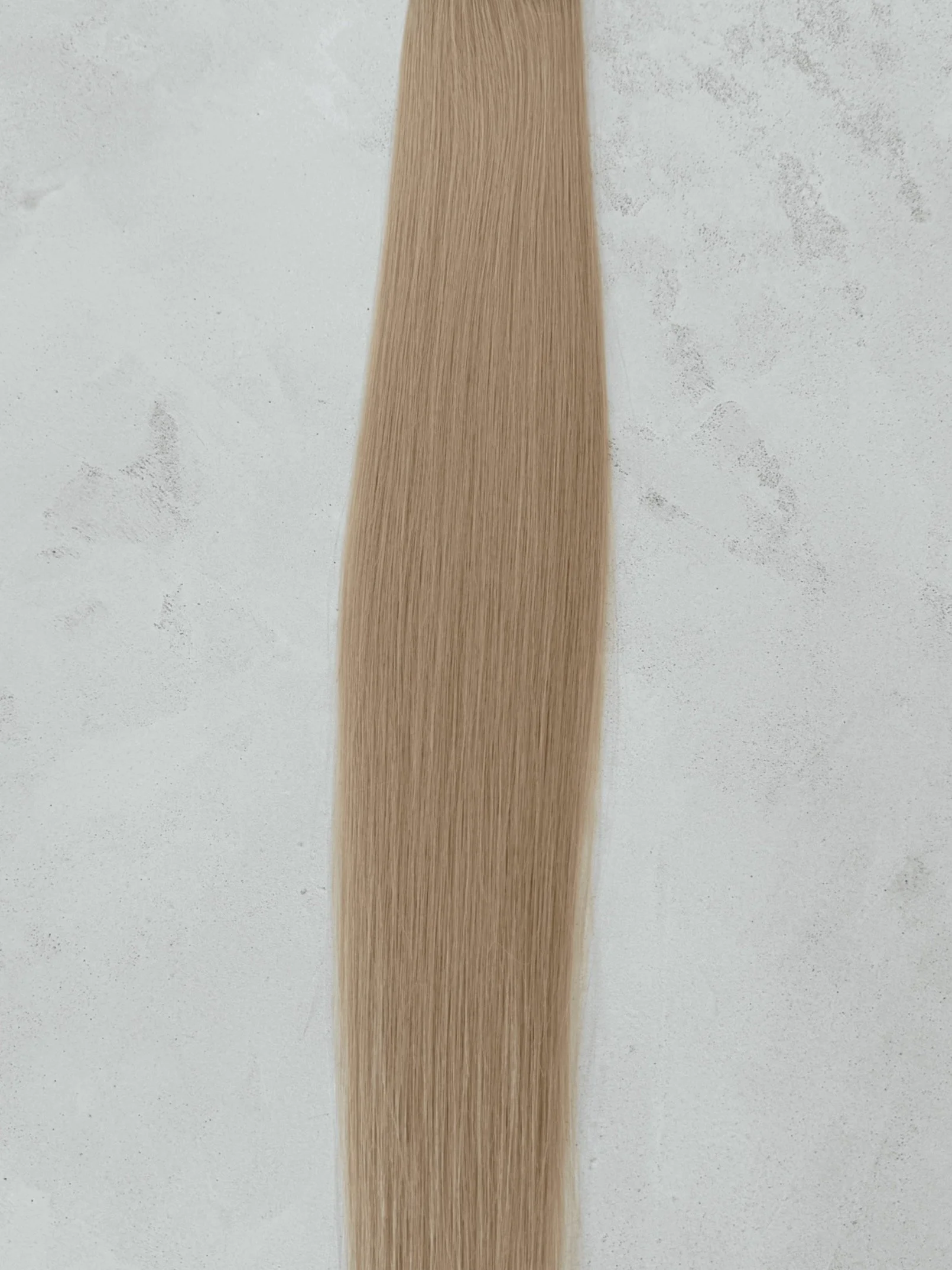 6O CREAMY BLONDE - None root fade ( PER BUNDLE IS 50 GRAMS )  22 inches