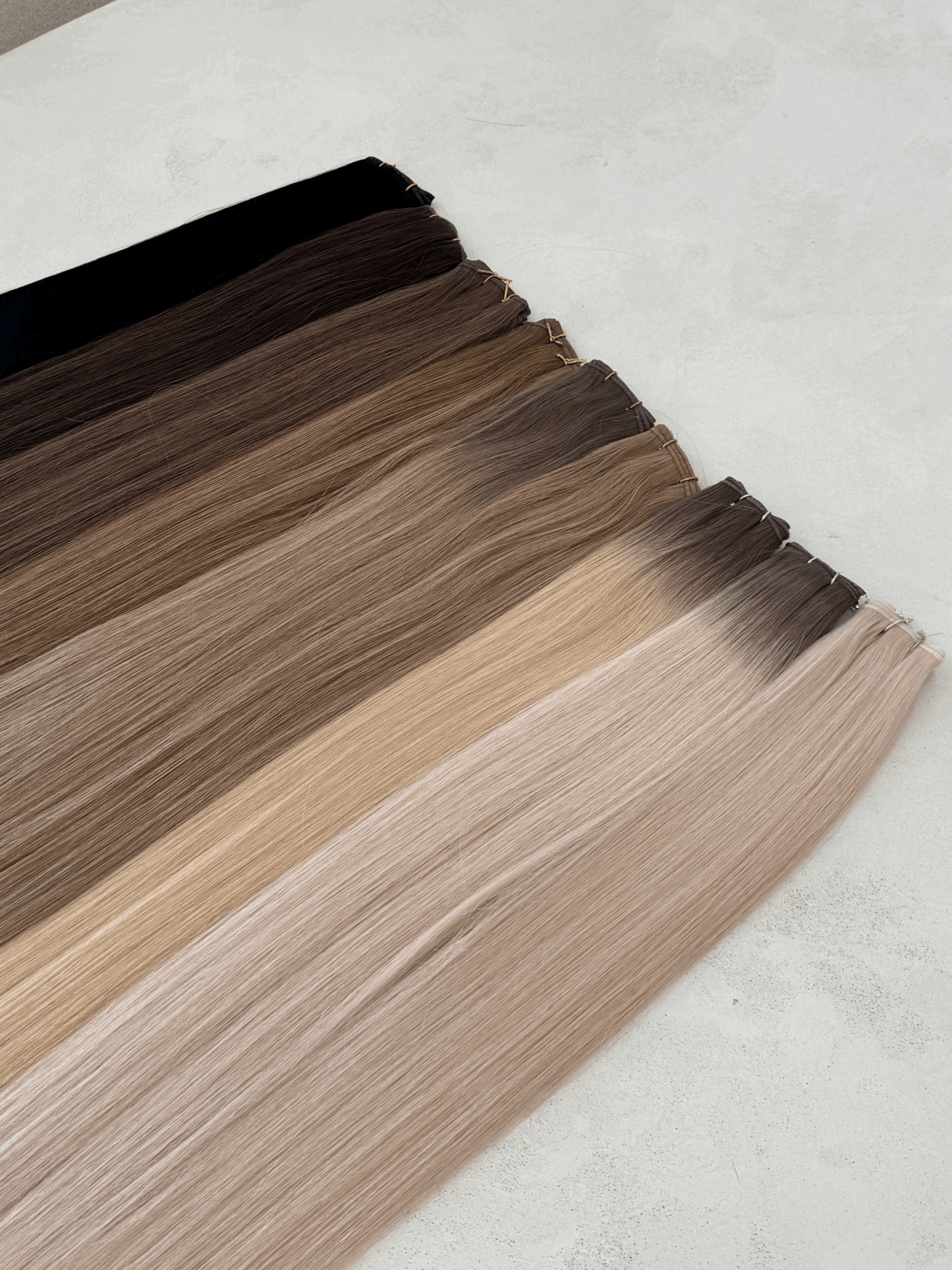 22 inches 200 grams BUNDLE  ( Any 4 shades )