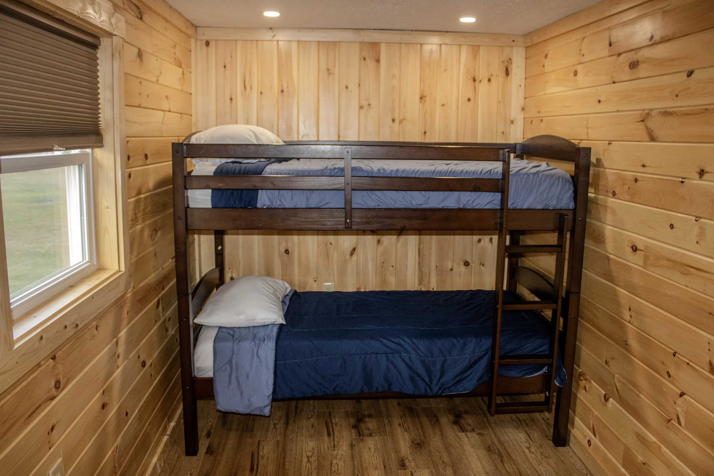 4 bed cabin Bunk House.JPG