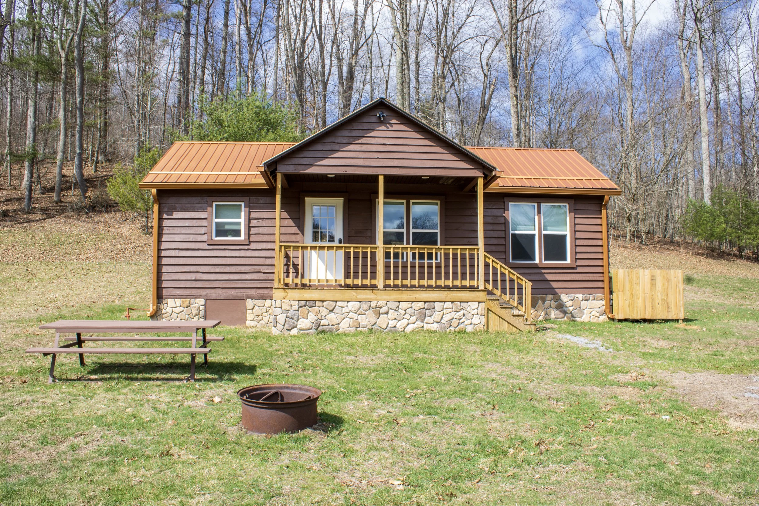 2 bed cabin heads up landscape.JPG
