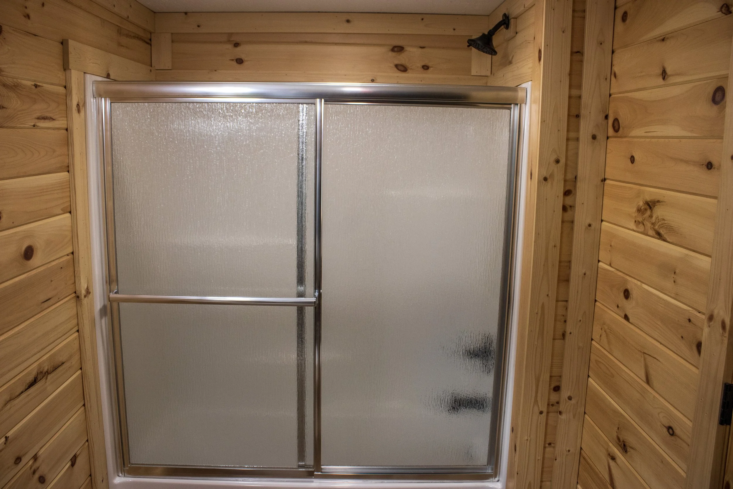 4 bed cabin spare Bath Shower.JPG