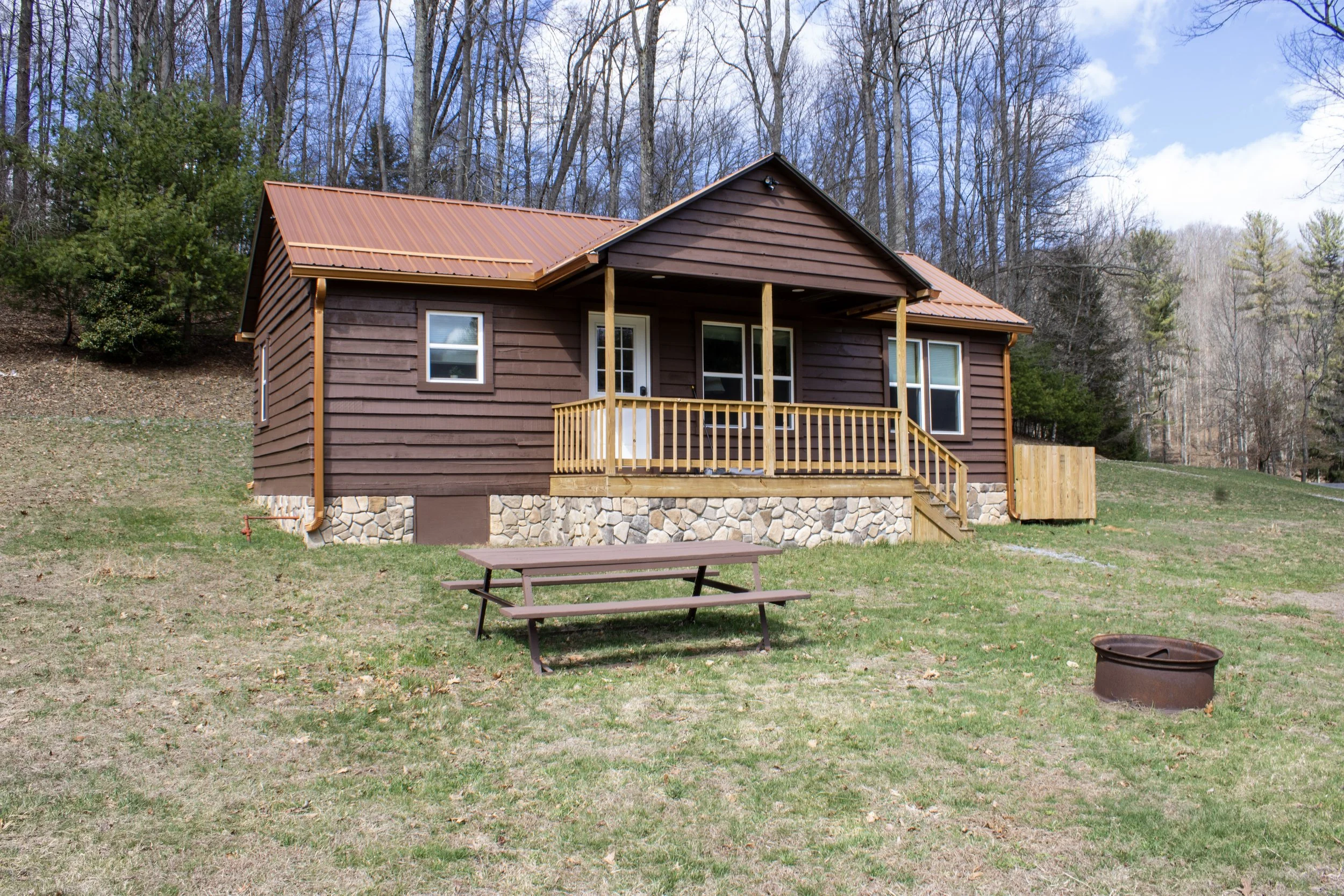2 bed cabin outside vivid.JPG