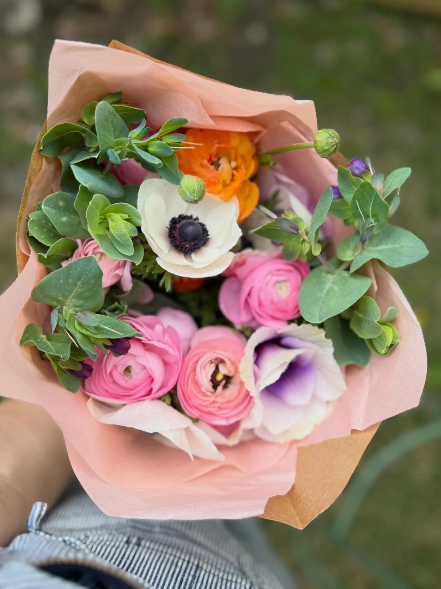 Spring is suddenly in full swing at the farm. These beauties only bloom in cooler temps, so enjoy them while you can!

#flowers #buylocal #freshflowers
