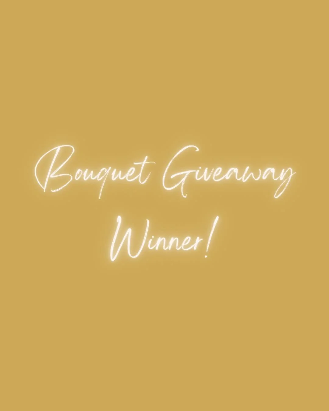 The winner of our August bouquet giveaway wanted to gift her bouquet to one of the hard working staff at @savannahcountryday for the first day of school. This totally made our month! 

Sign up for our newsletter this month for a chance to win in Sept