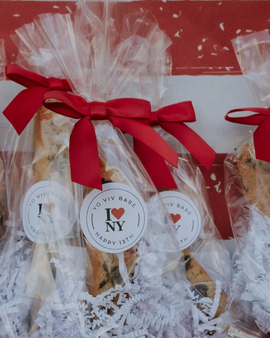 We had so much fun making these NYC themed Birthday favors! Happy 13 Viv! #birthdaybiscotti #twohottiesbiscottis #biscottifavors #birthdayfavors #birthday #biscotti #dublinohiobiscotti