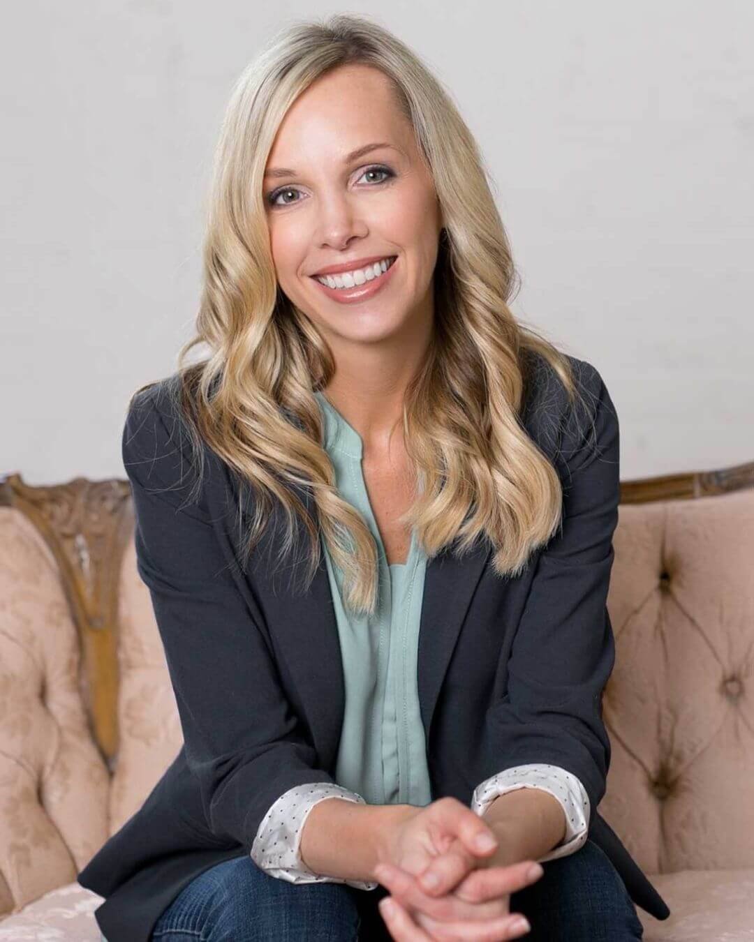 Portrait of clinical psychologist Dr. Lori Husband featured in a mental health content marketing case study by Emily Mendez.