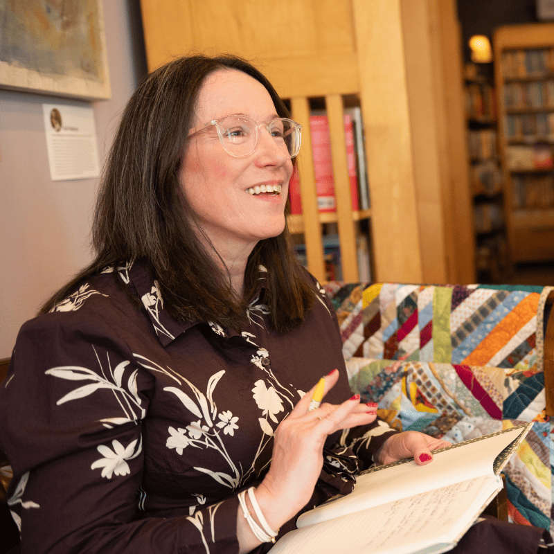 Emily Mendez, former therapist and mental health marketing founder.