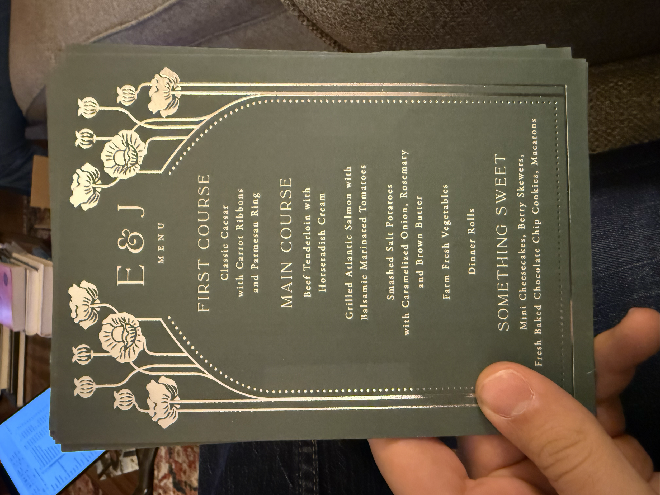 Comfort Island Weddings will work with you and our caterers to make sure you have a luxurious meal that will delight your guests