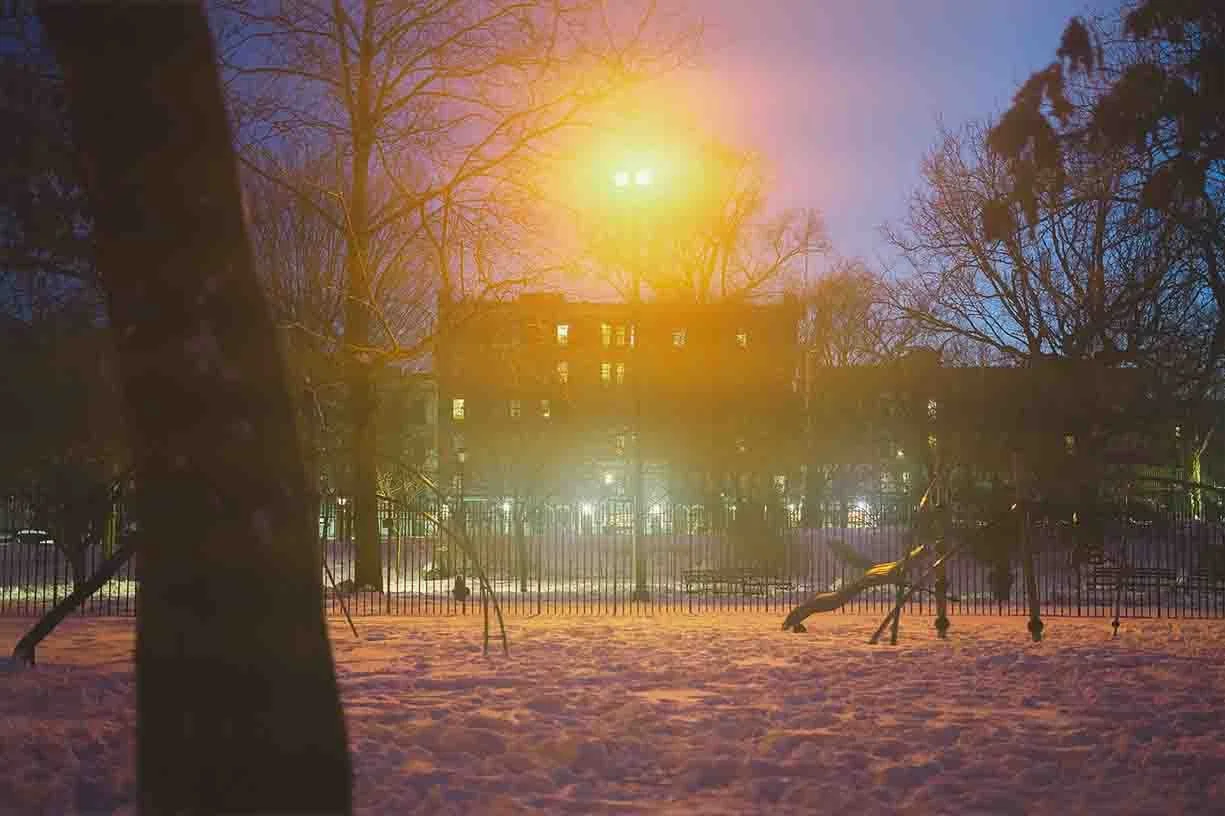 nyc-snow-streetlight-flare.jpg
